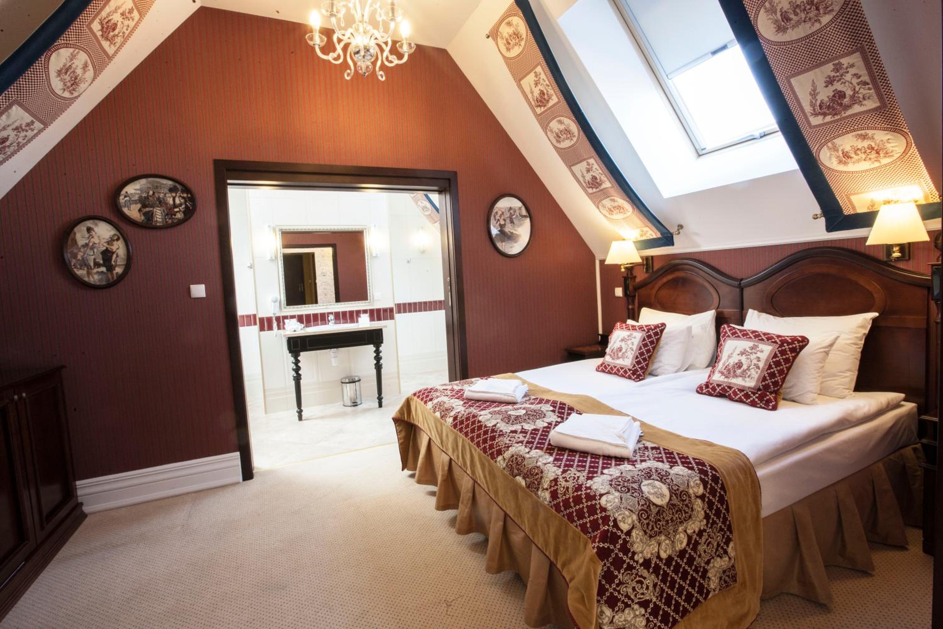 Royal Suite photo 1