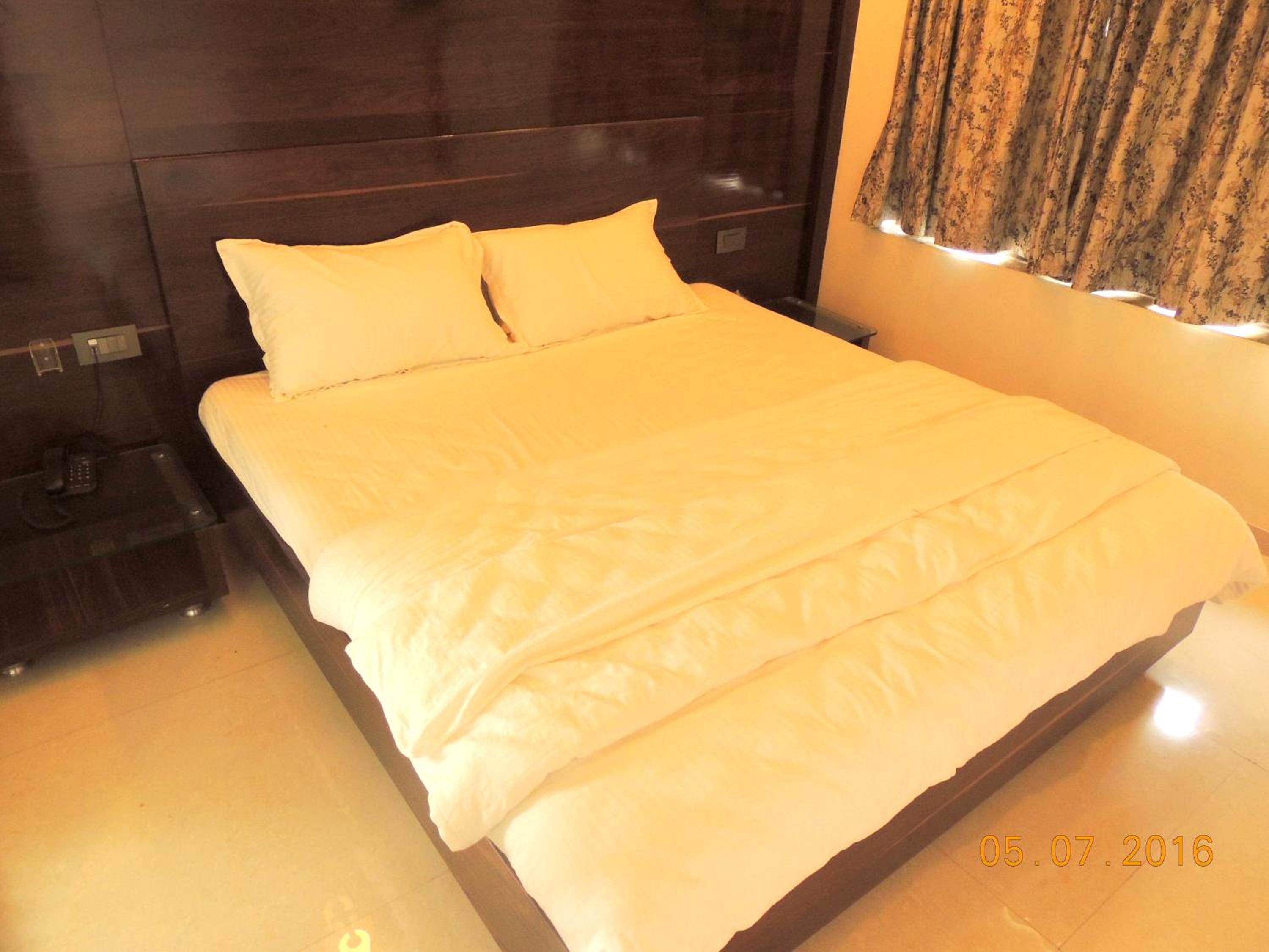 Deluxe Double Room photo 2