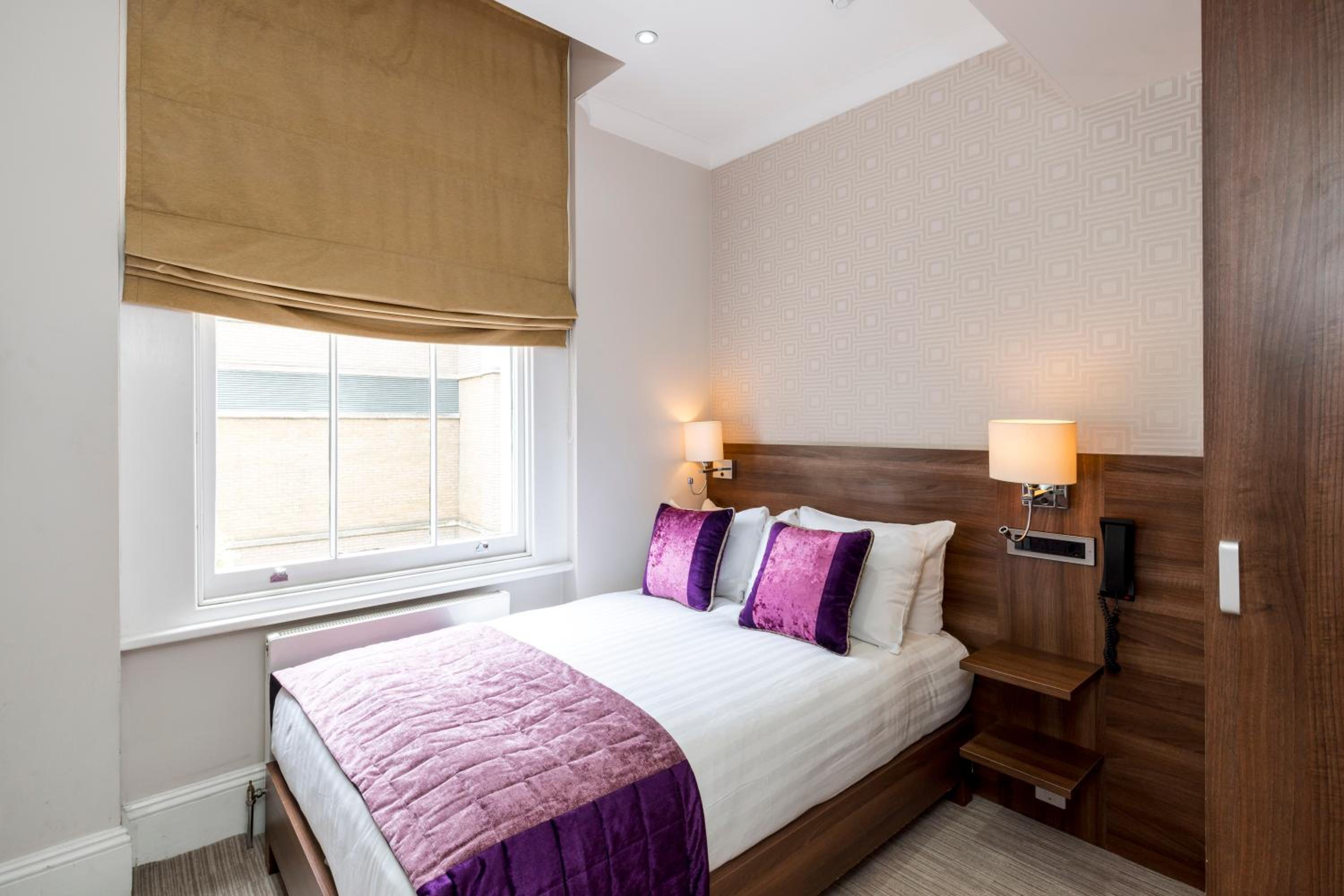 Small Double Room photo 1