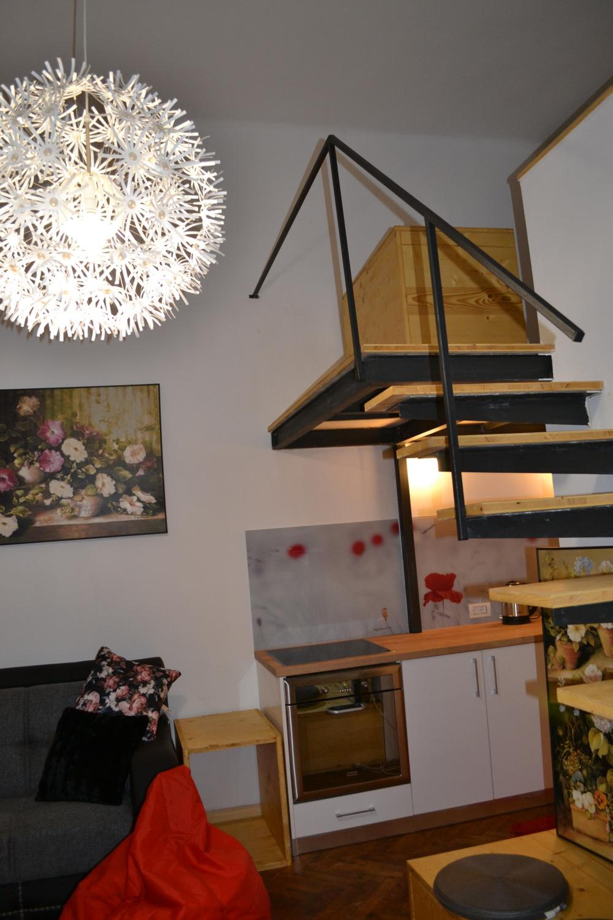 One-Bedroom Apartment - Photo 6