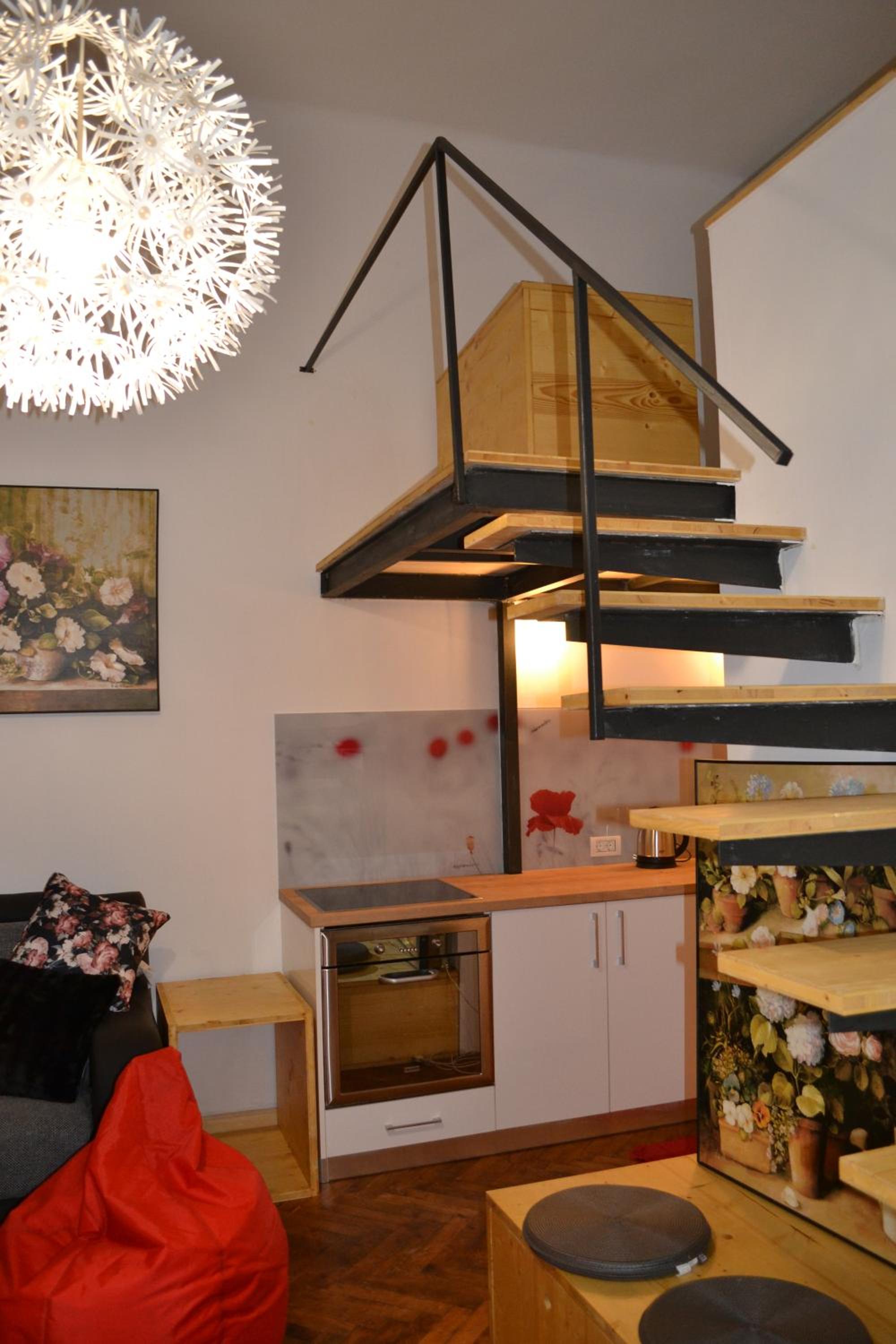 One-Bedroom Apartment - Photo 7