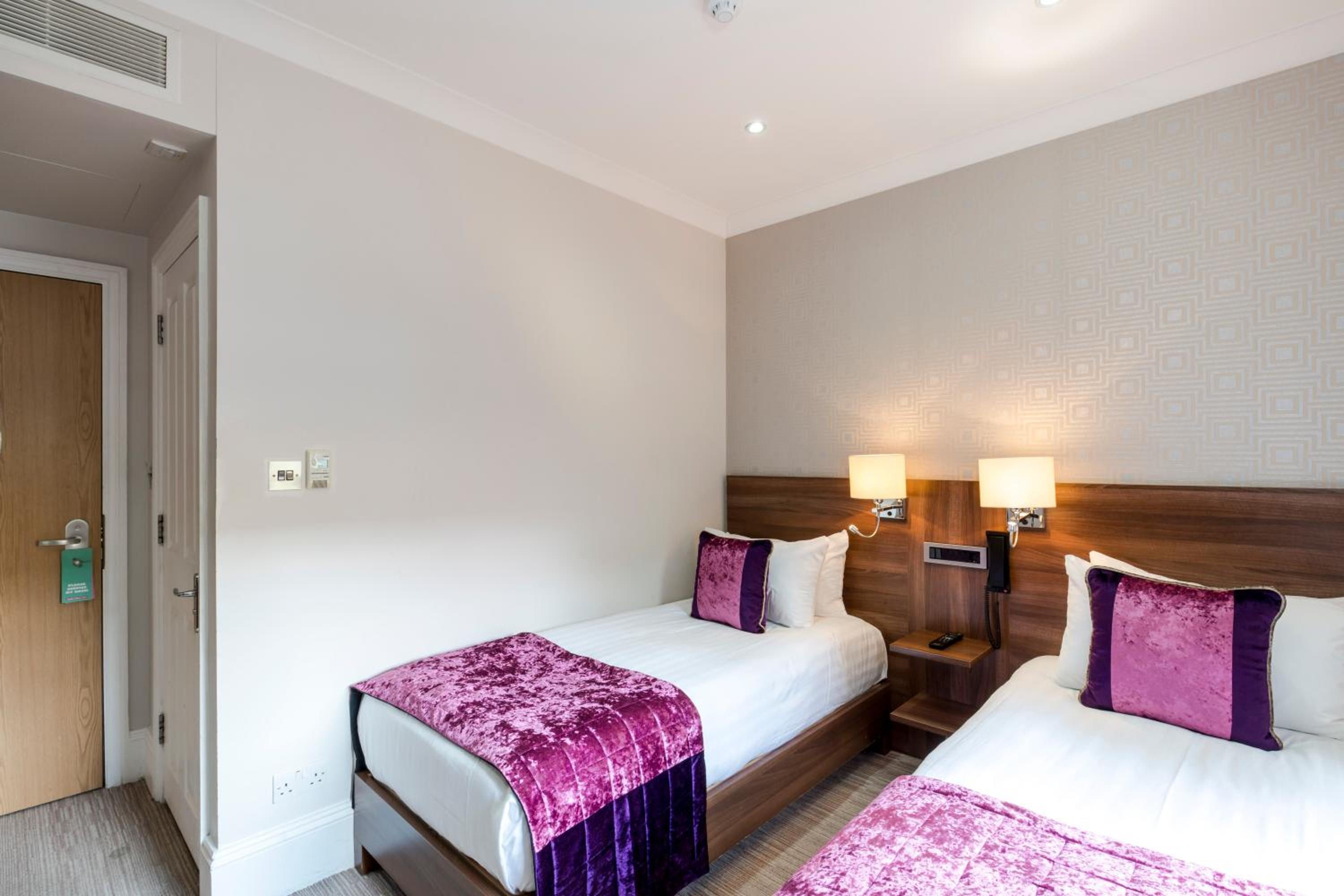 Standard Twin Room photo 1