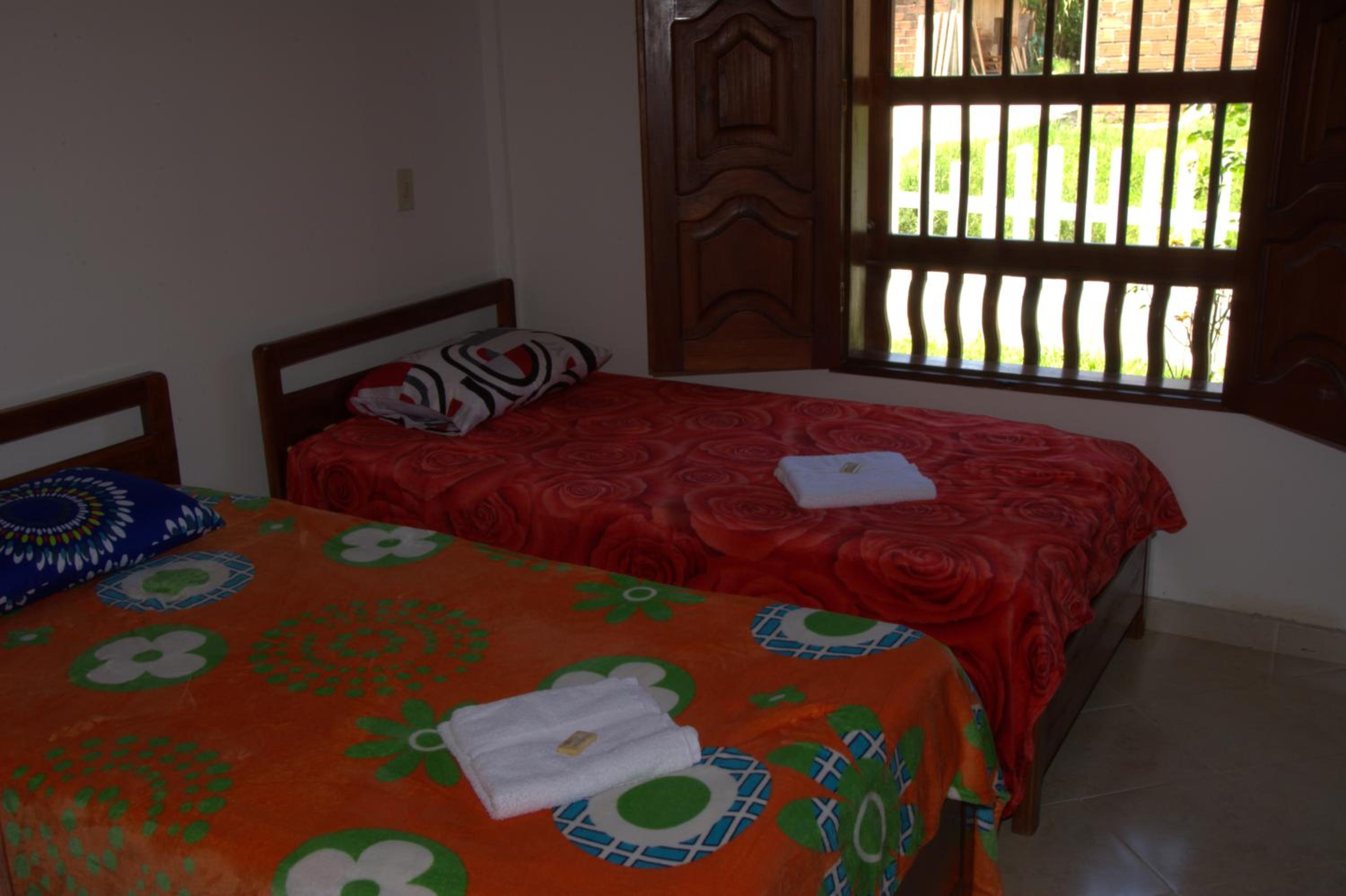 Standard Twin Room with Shared Bathroom photo 1