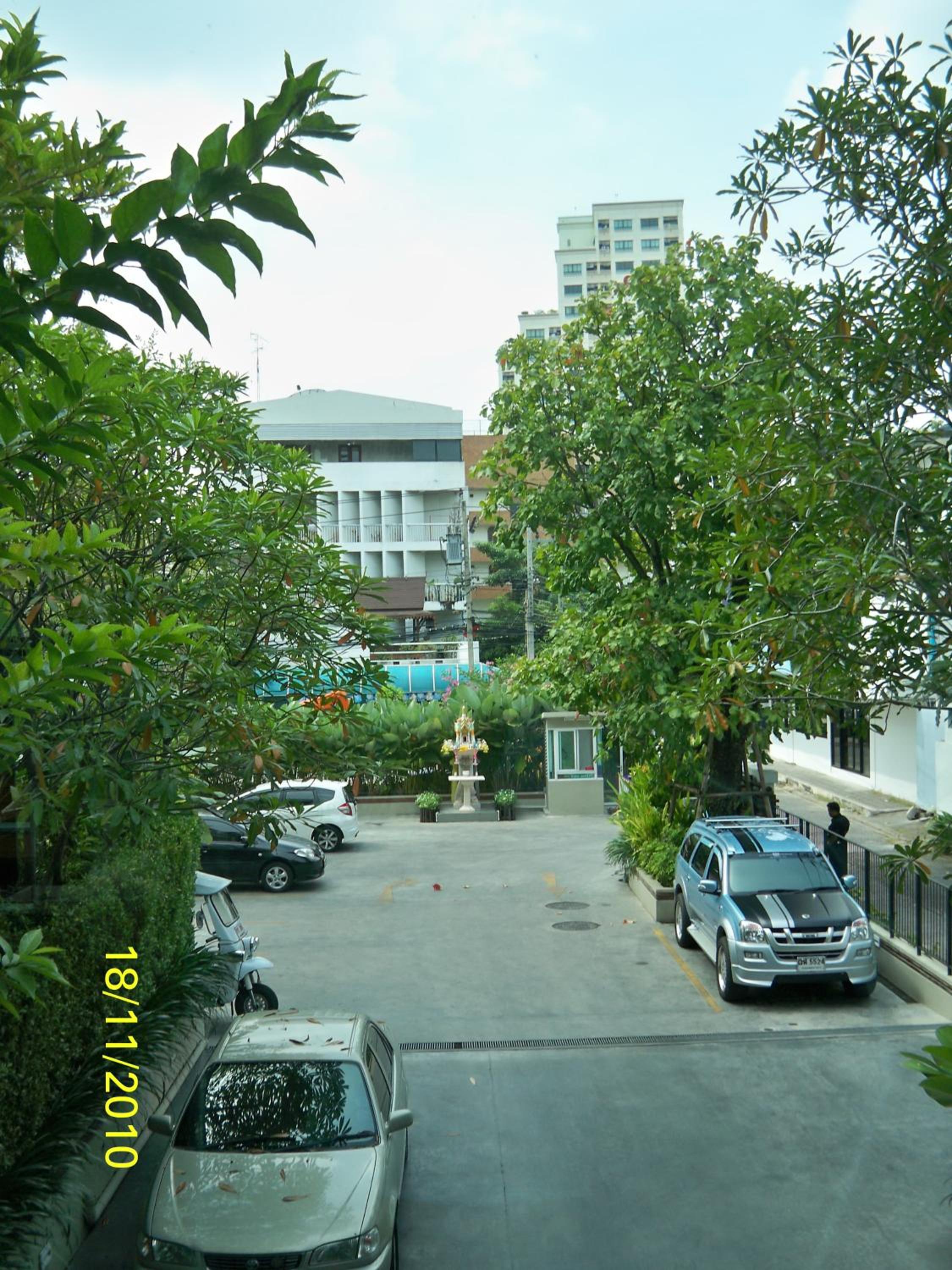 Studio Apartment photo 3
