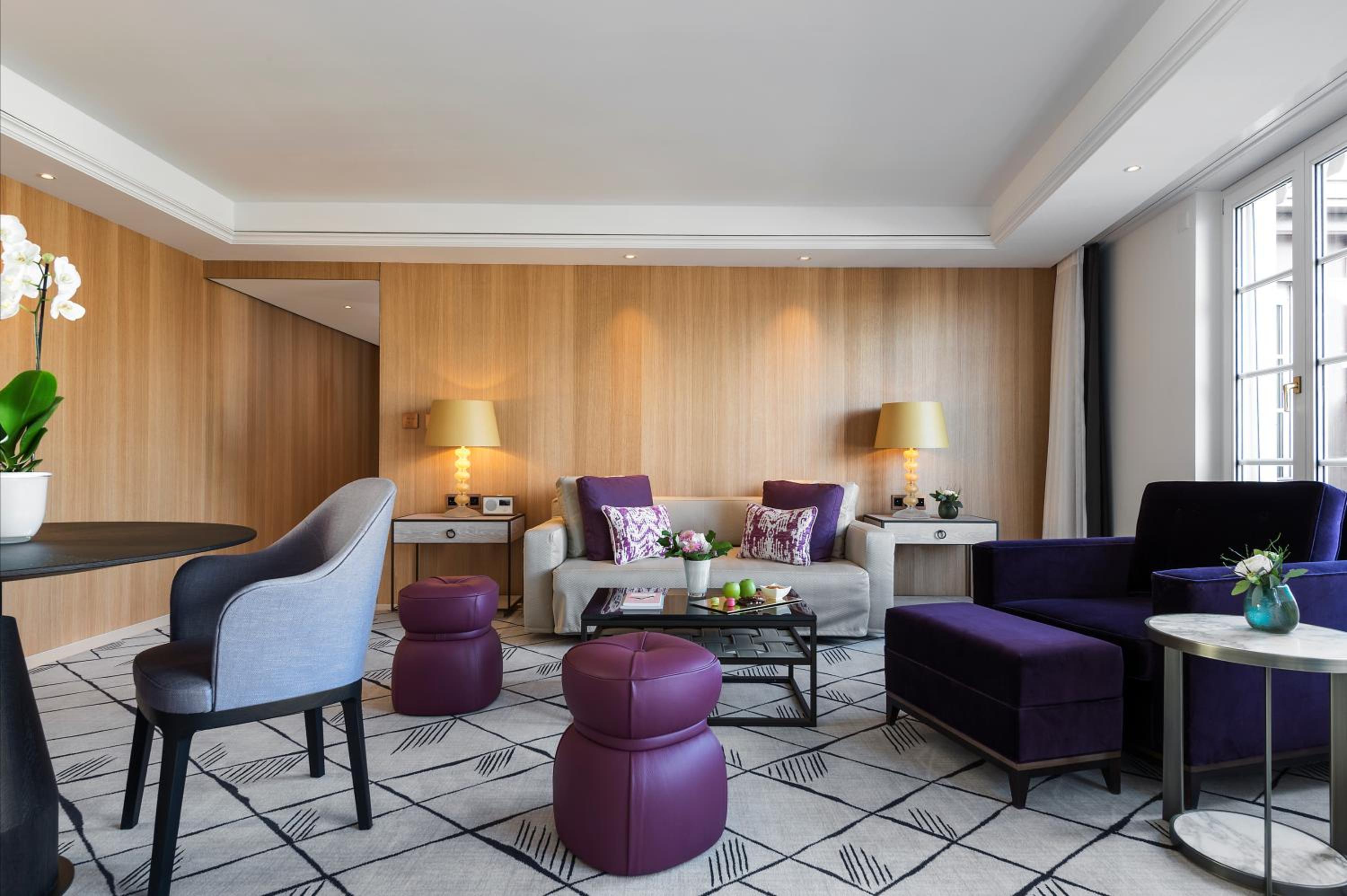 Signature Suite (Non Smoking) photo 1