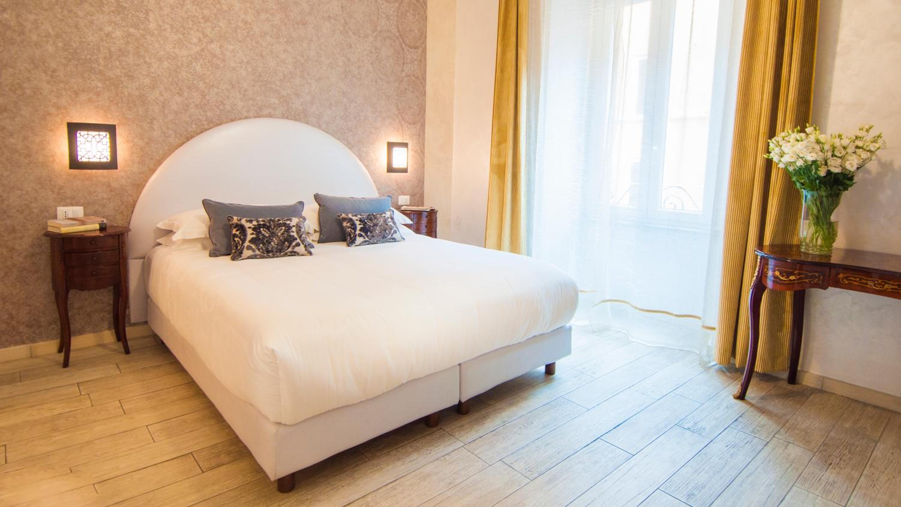 Deluxe Double or Twin Room photo 2