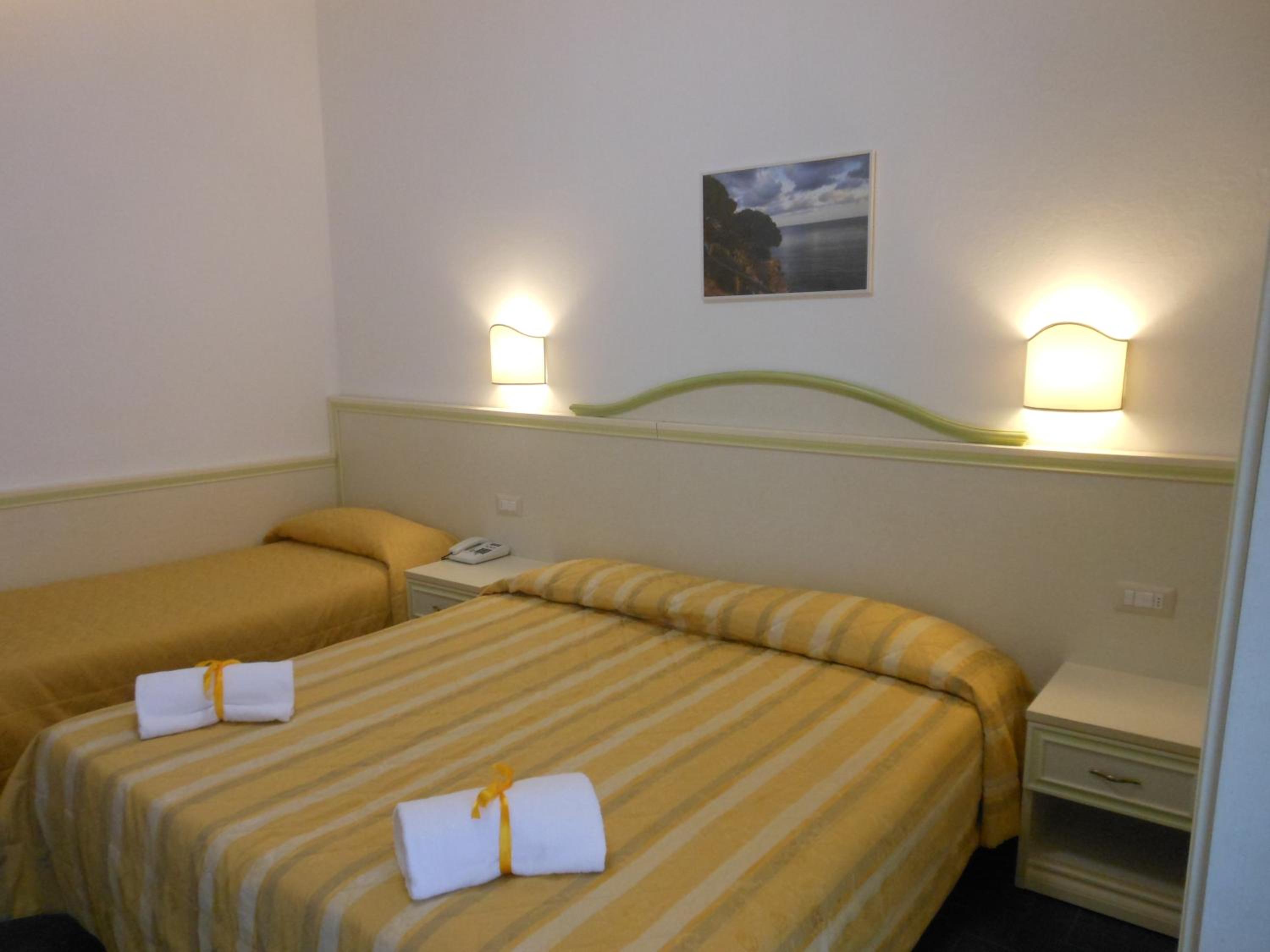 Standard Triple Room photo 1