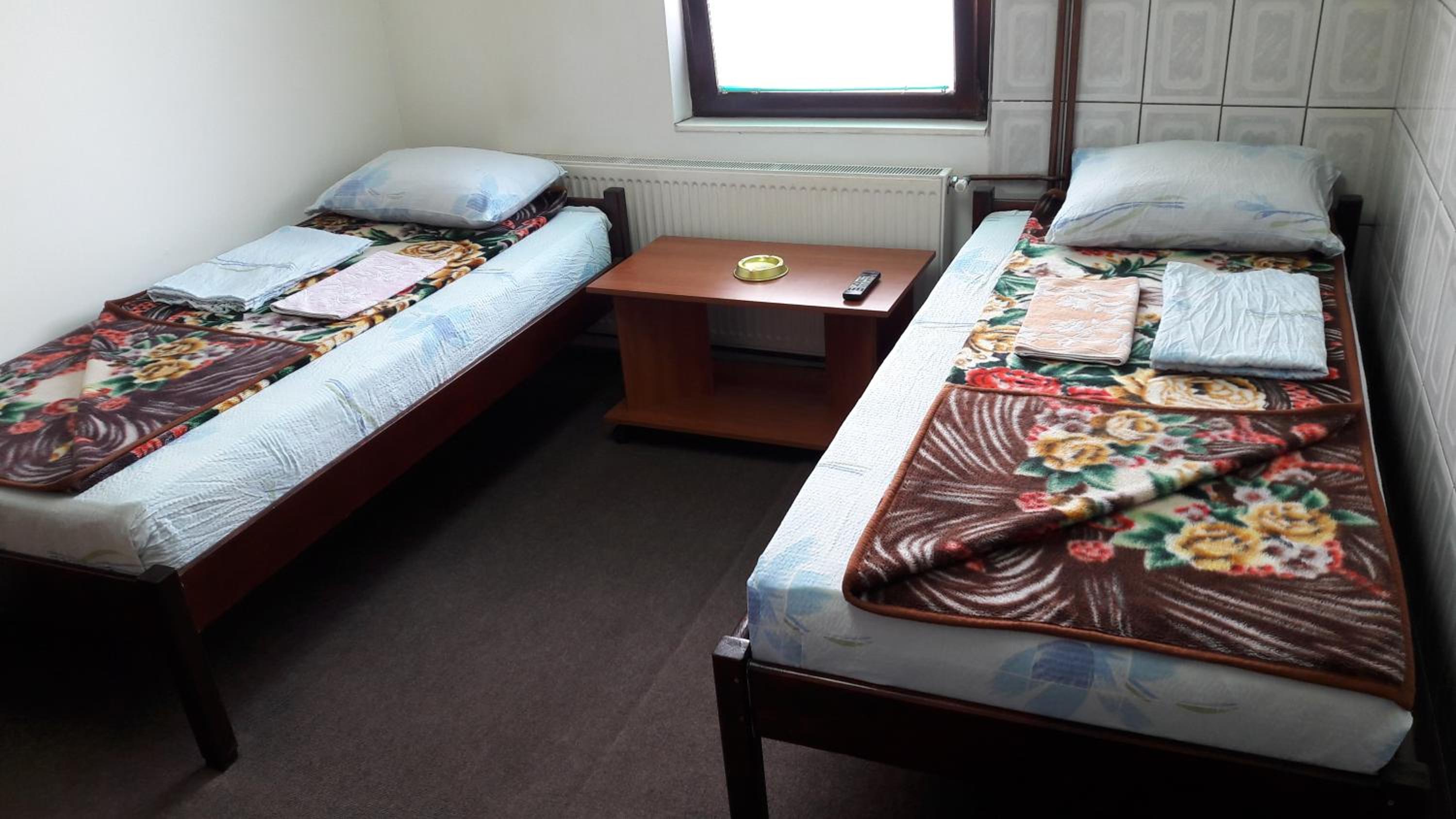 Economy Twin Room photo 1