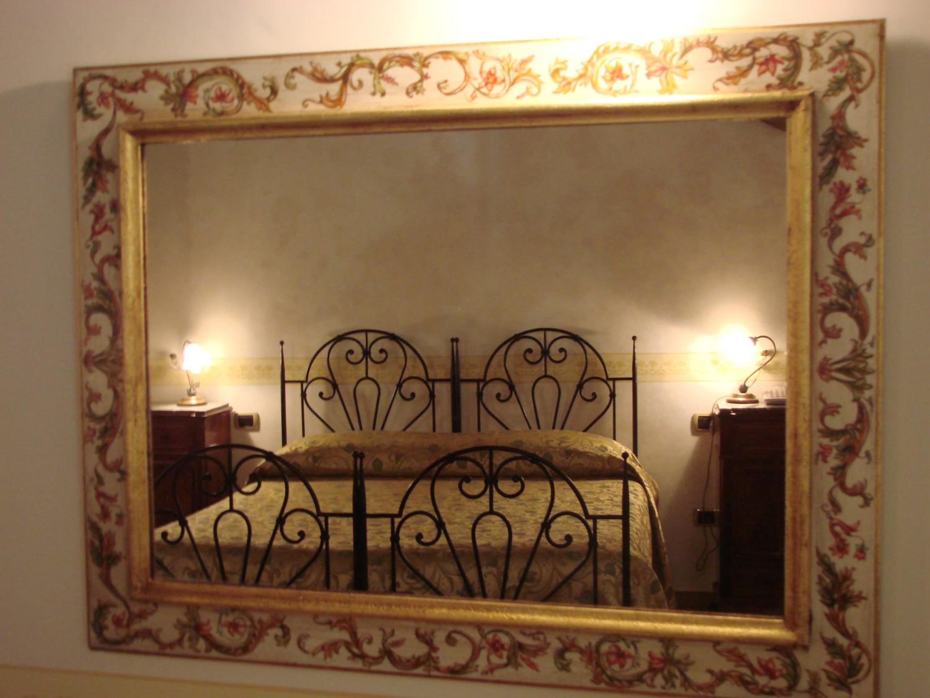 Classic Double or Twin Room - Photo 8