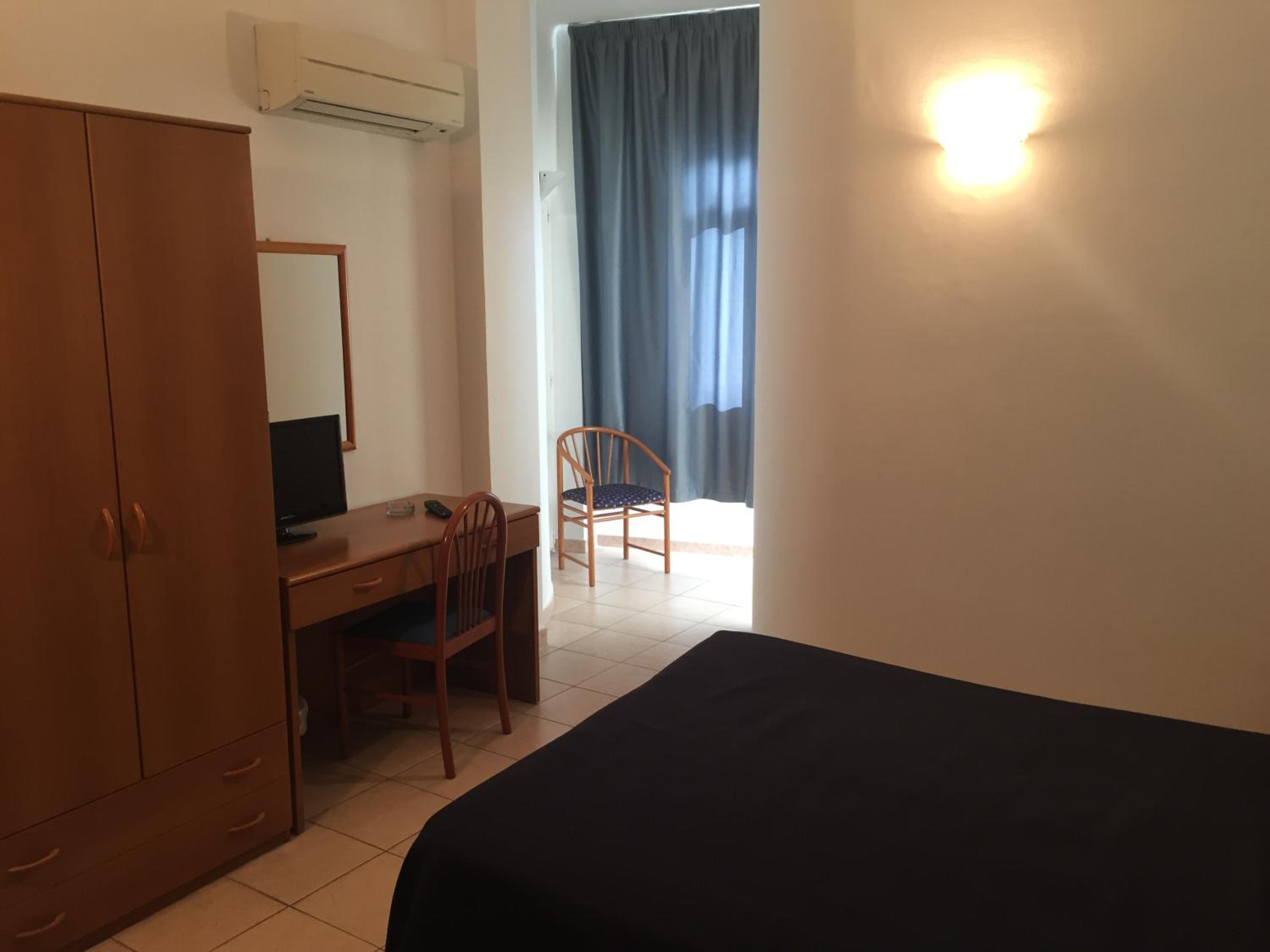 Double Room with Sea View - Photo 1