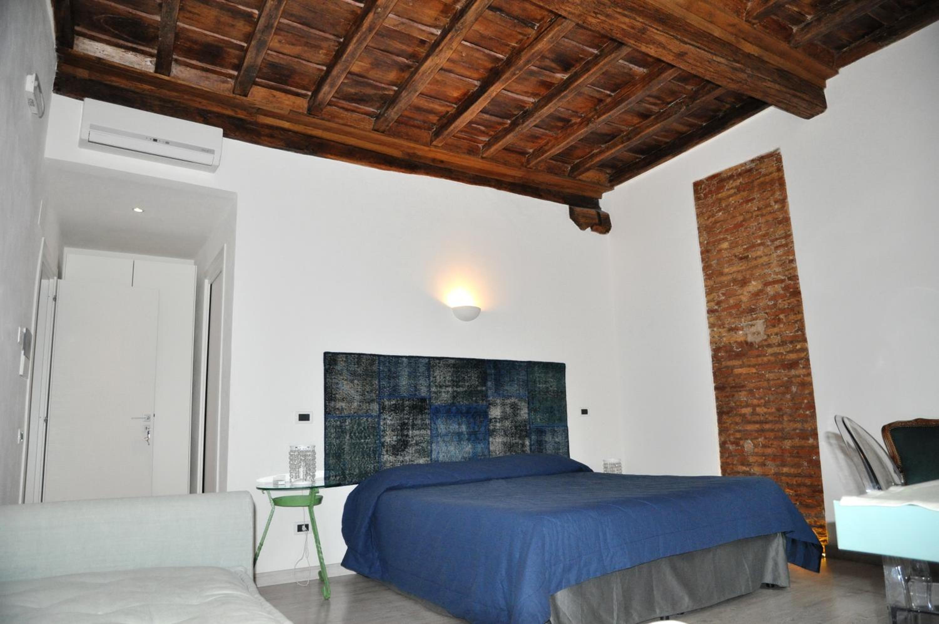 Deluxe Double Room With Shower photo 2