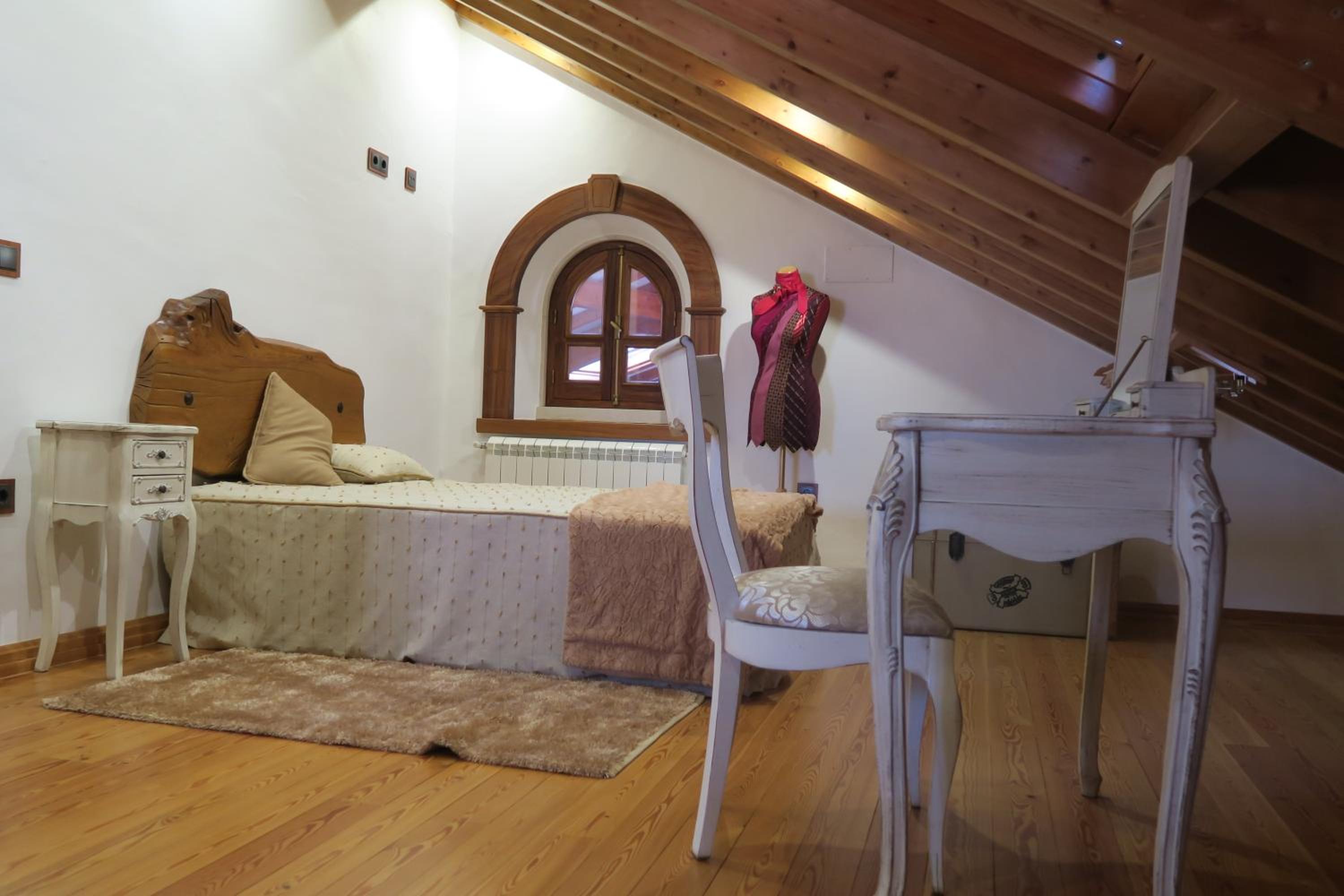 Double or Twin Room with Private Bathroom - Photo 1