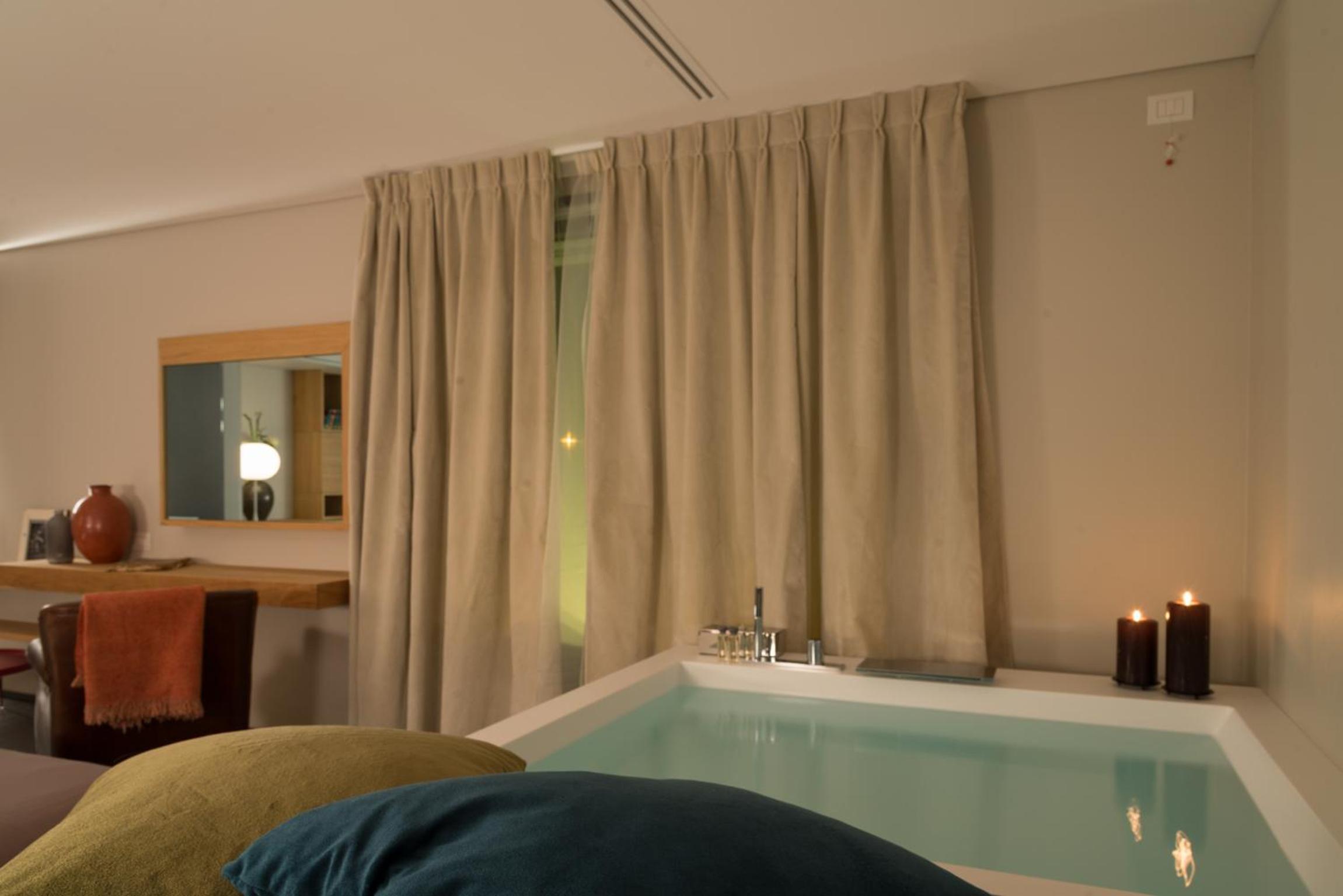 Deluxe Suite photo 3