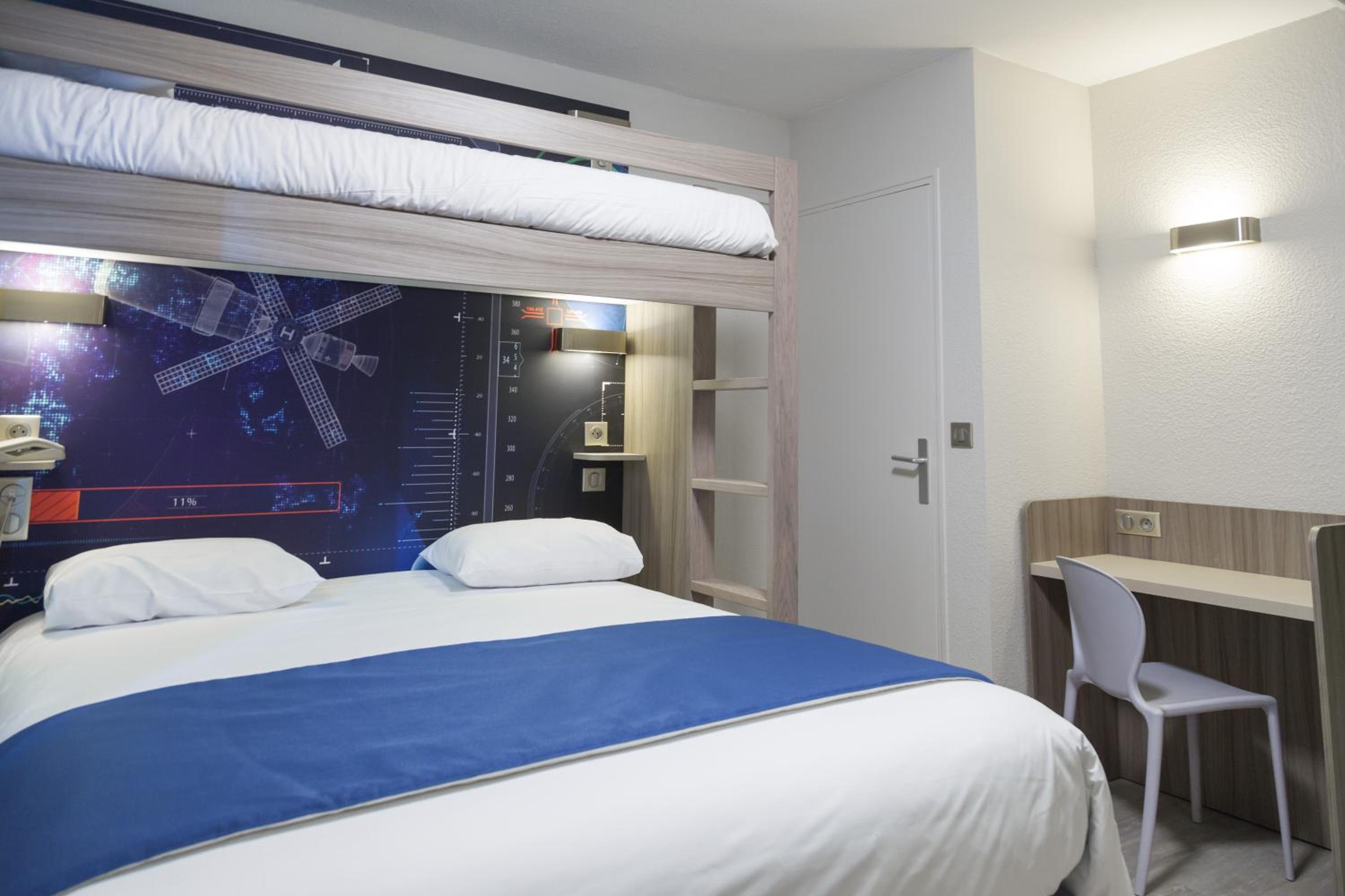 Quintuple Room - Photo 1