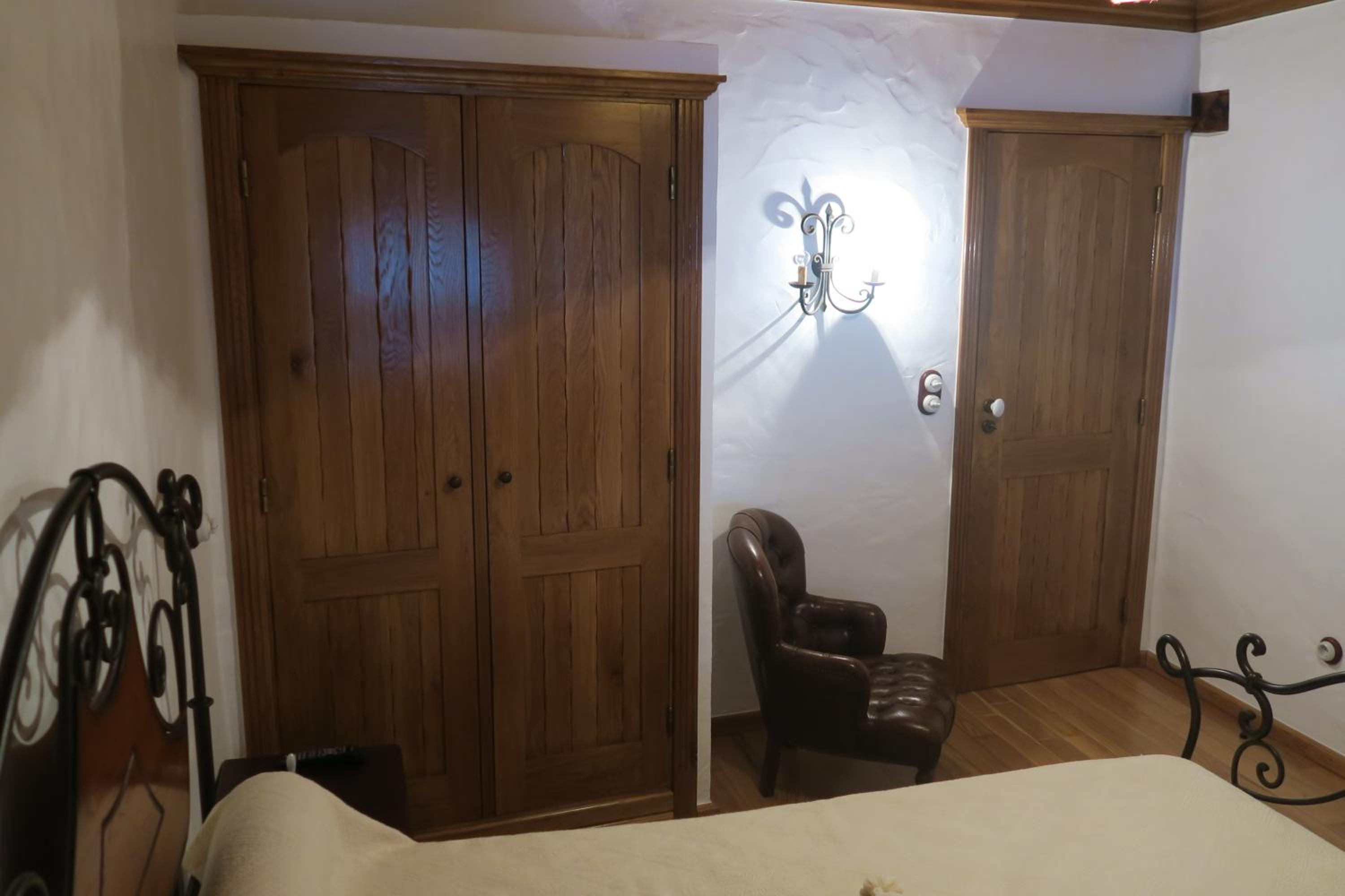 Standard Double Room - Photo 5