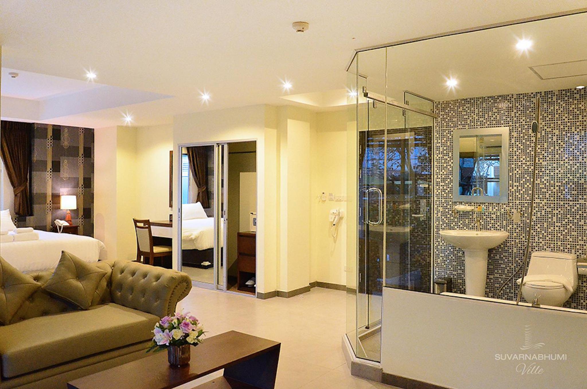 Premier Suite Pool Access - One Way Transfer photo 2