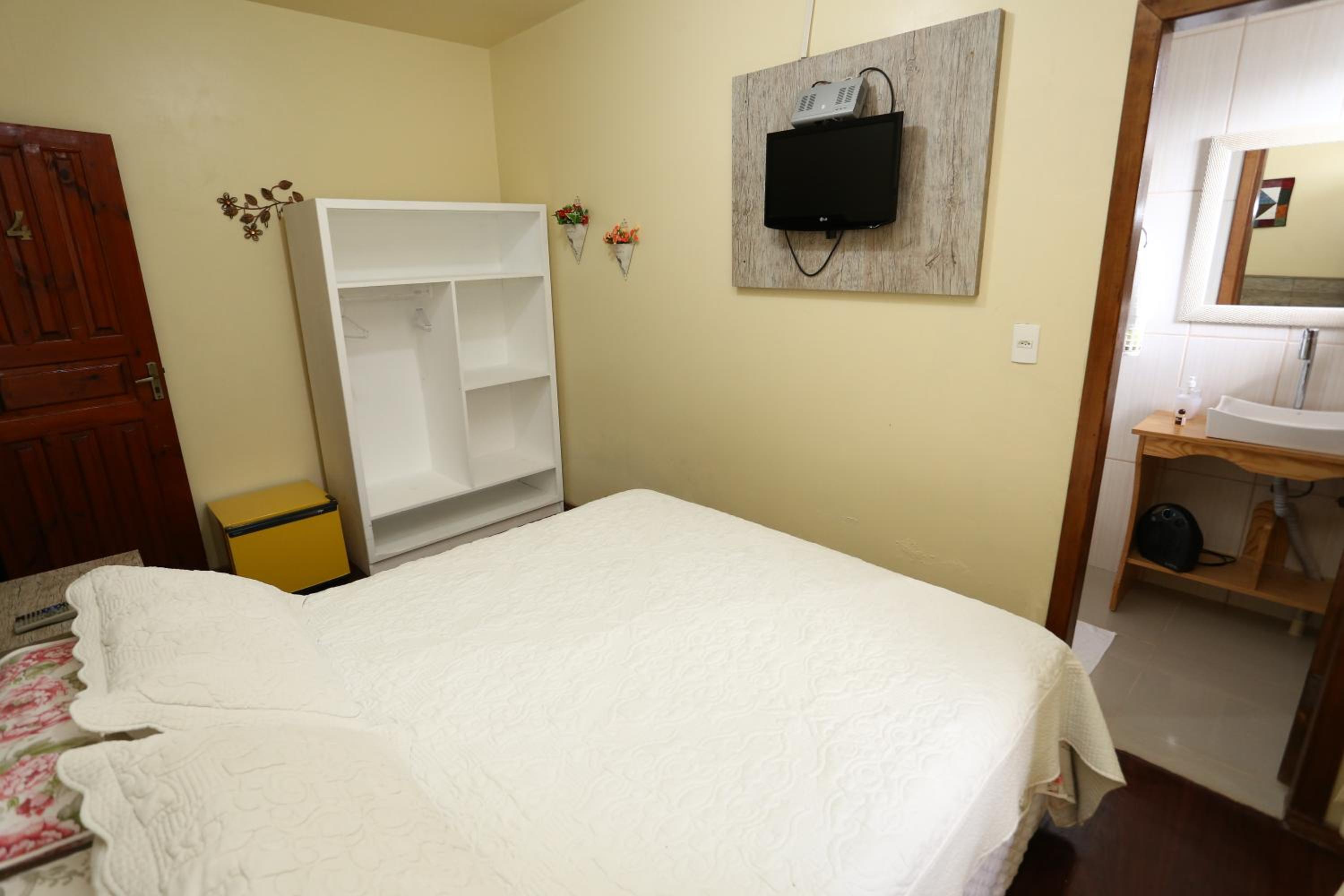 Economy Double Room - Photo 1
