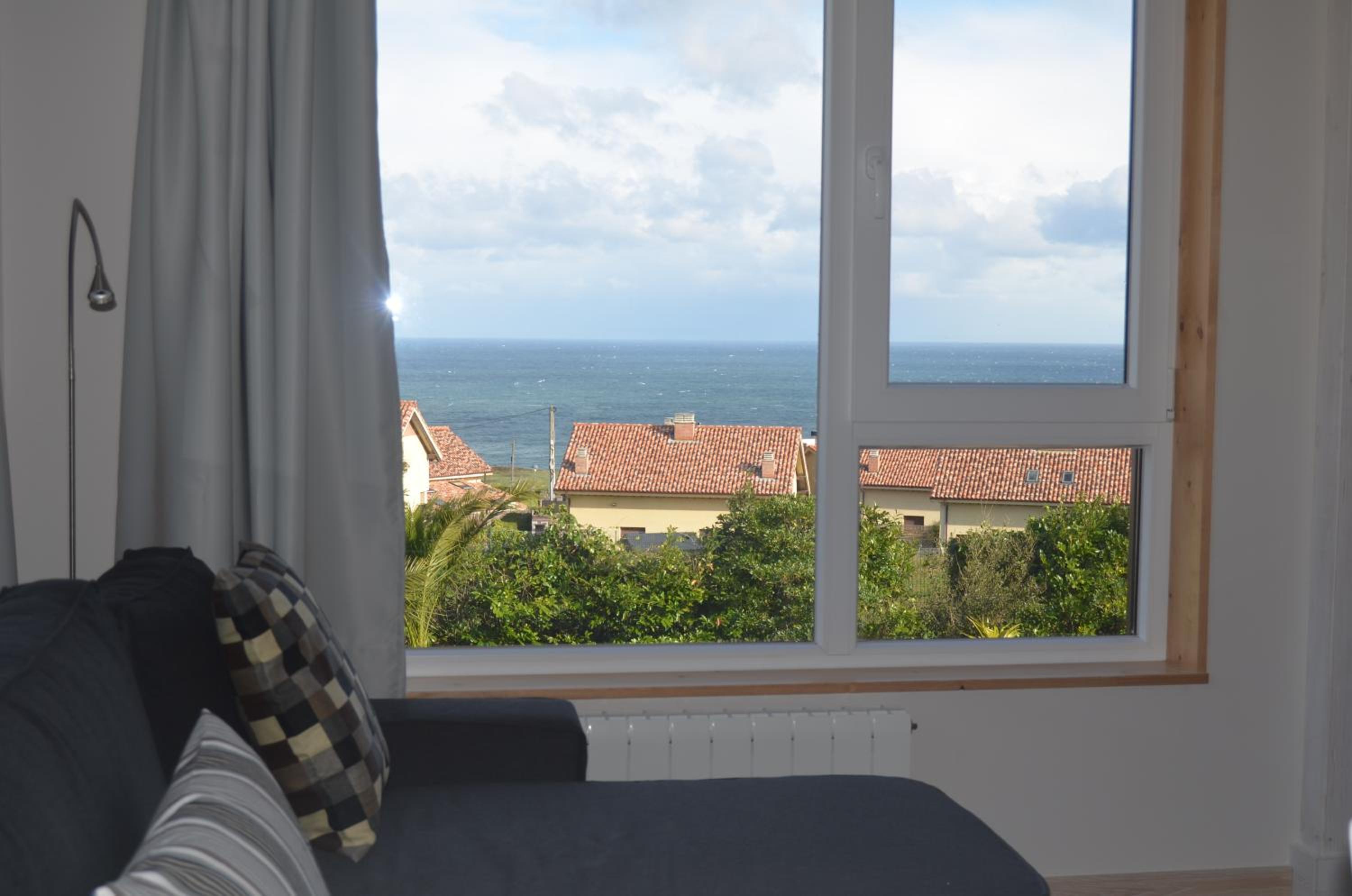 Apartment With Sea View photo 2