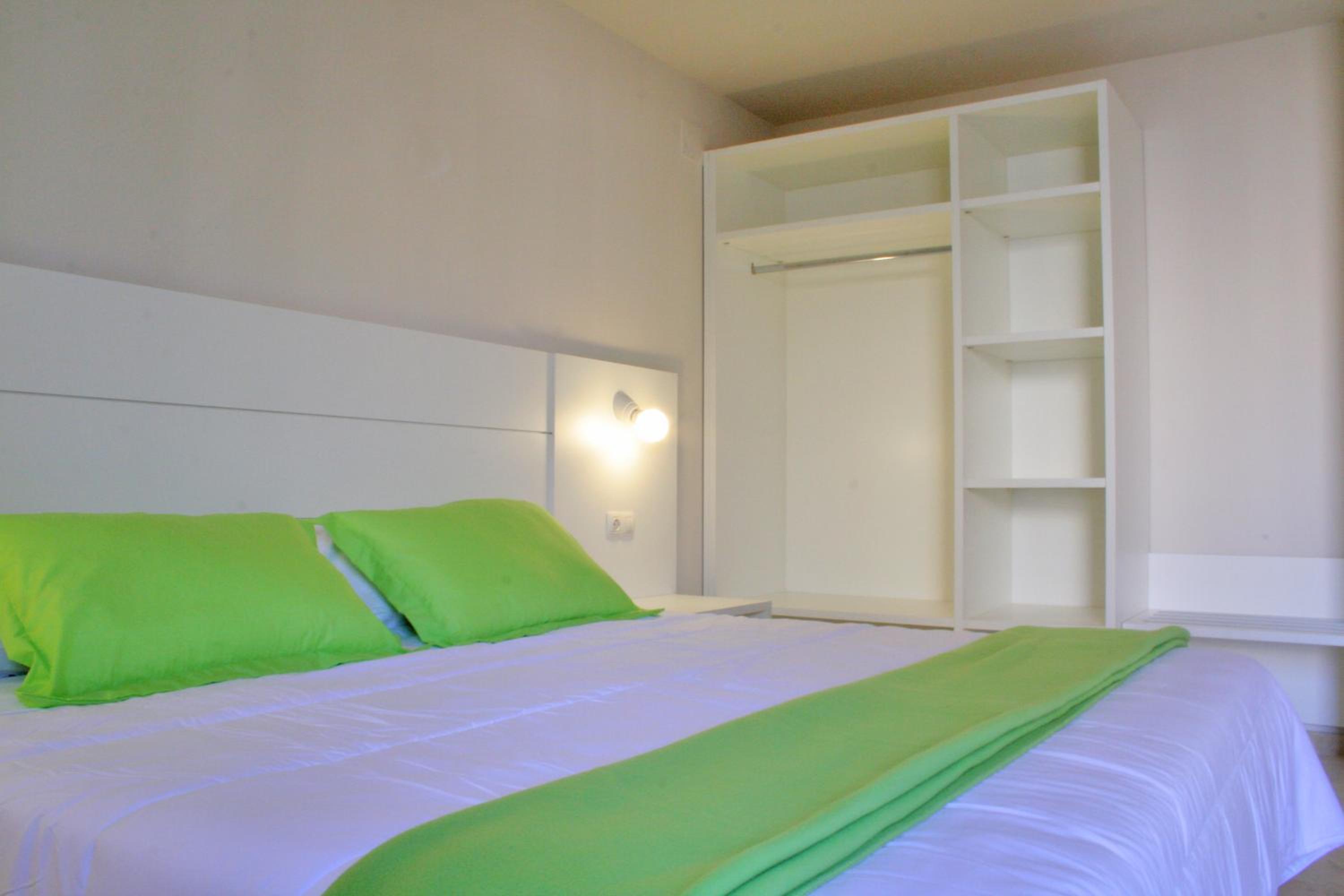 Apartamento con Jardín Privado