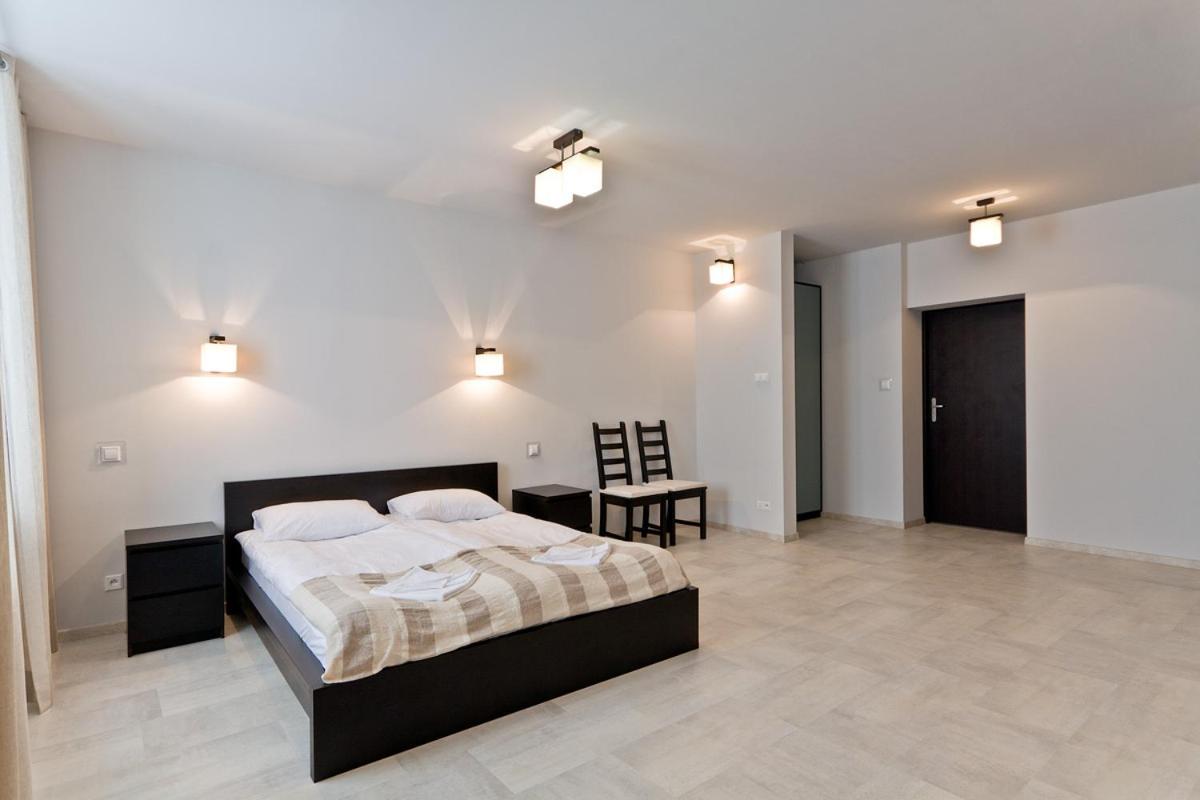 Apartment - Photo 4