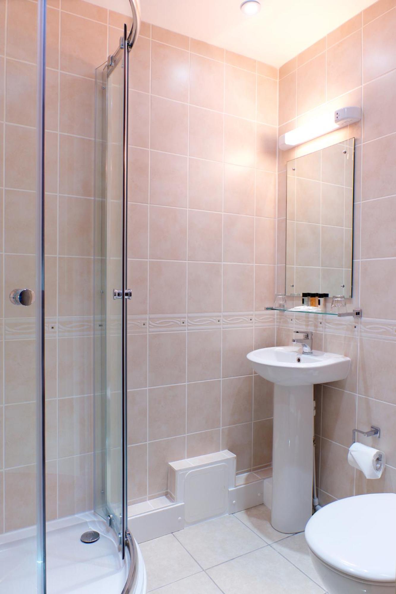 Standard Twin Room - Photo 2