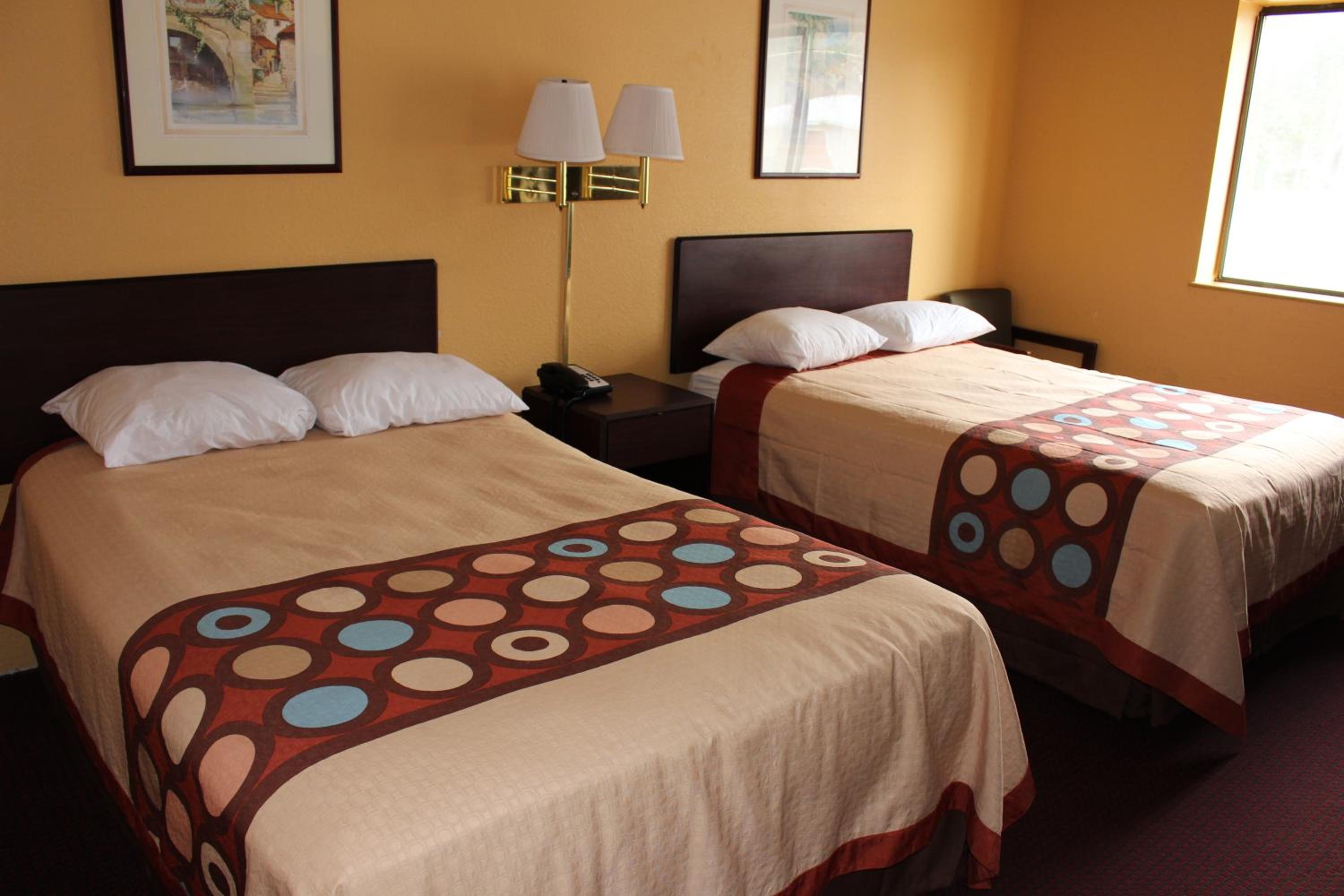 Double Room with Two Double Beds - Non-Smoking - Photo 4