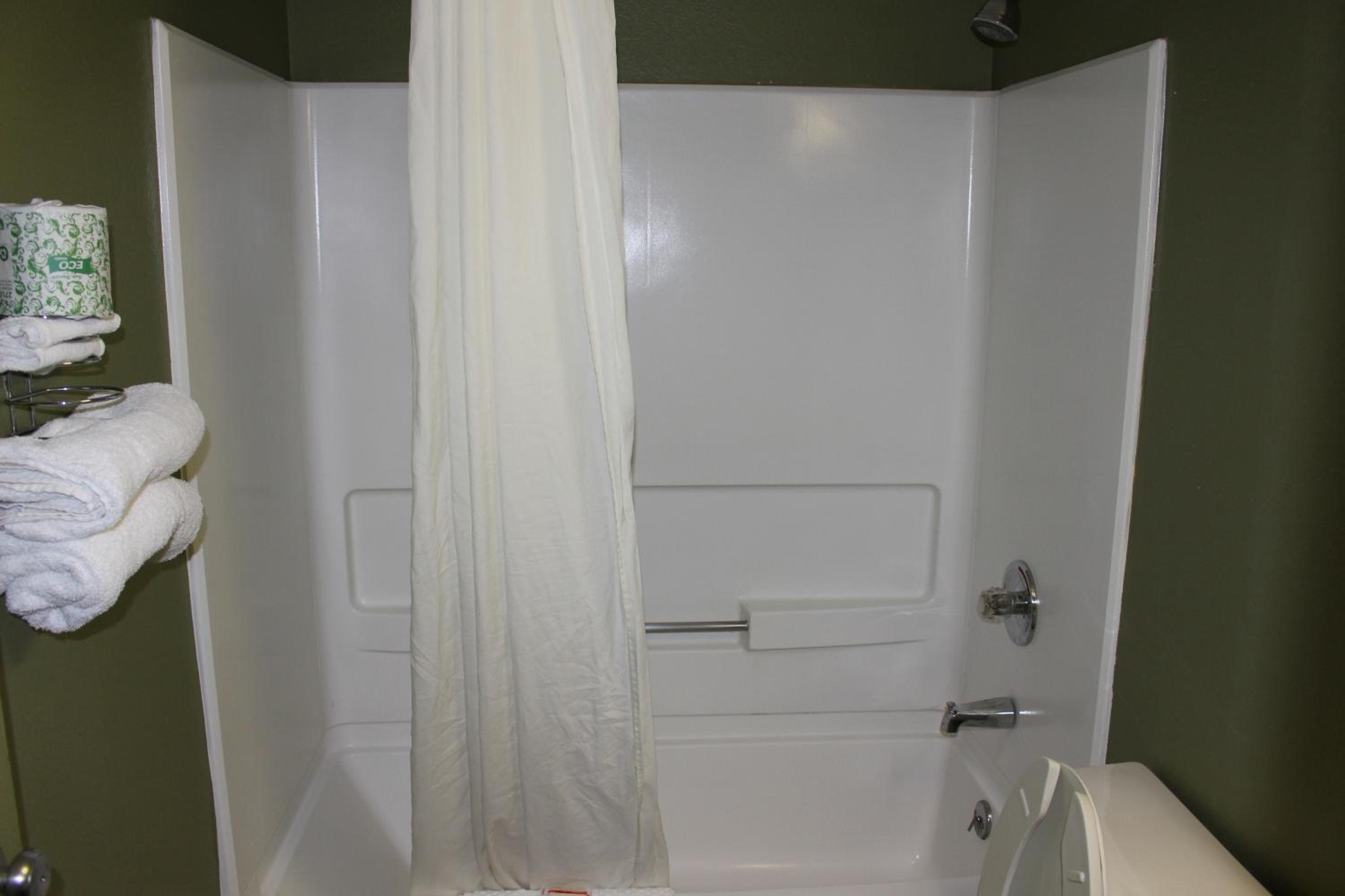 Double Room with Two Double Beds - Non-Smoking - Photo 2