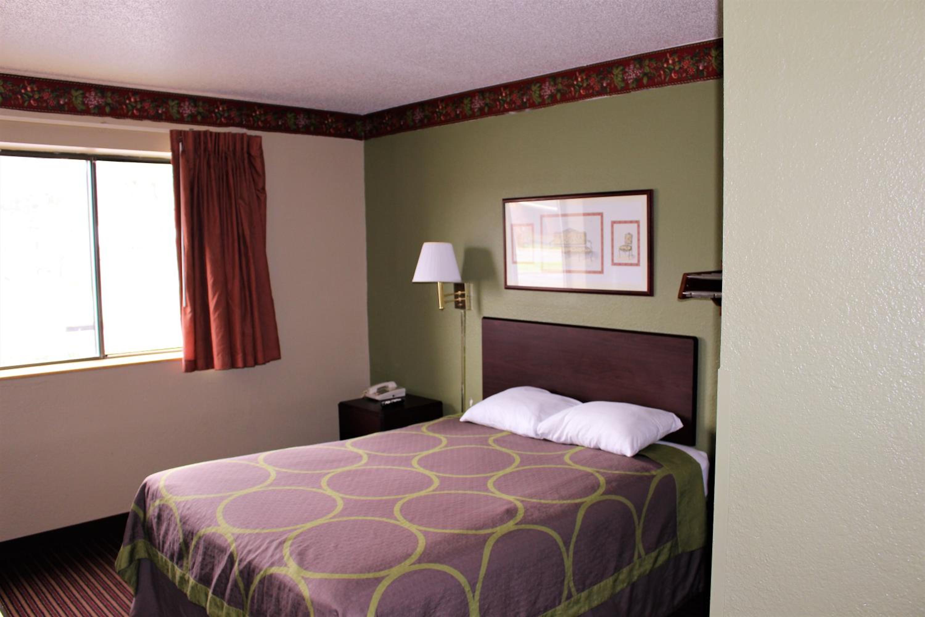 Queen Room - Photo 4