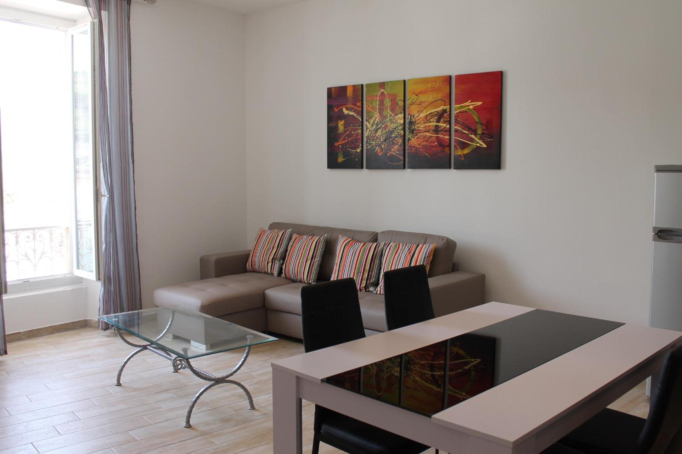 Two-Bedroom Apartment - Photo 11
