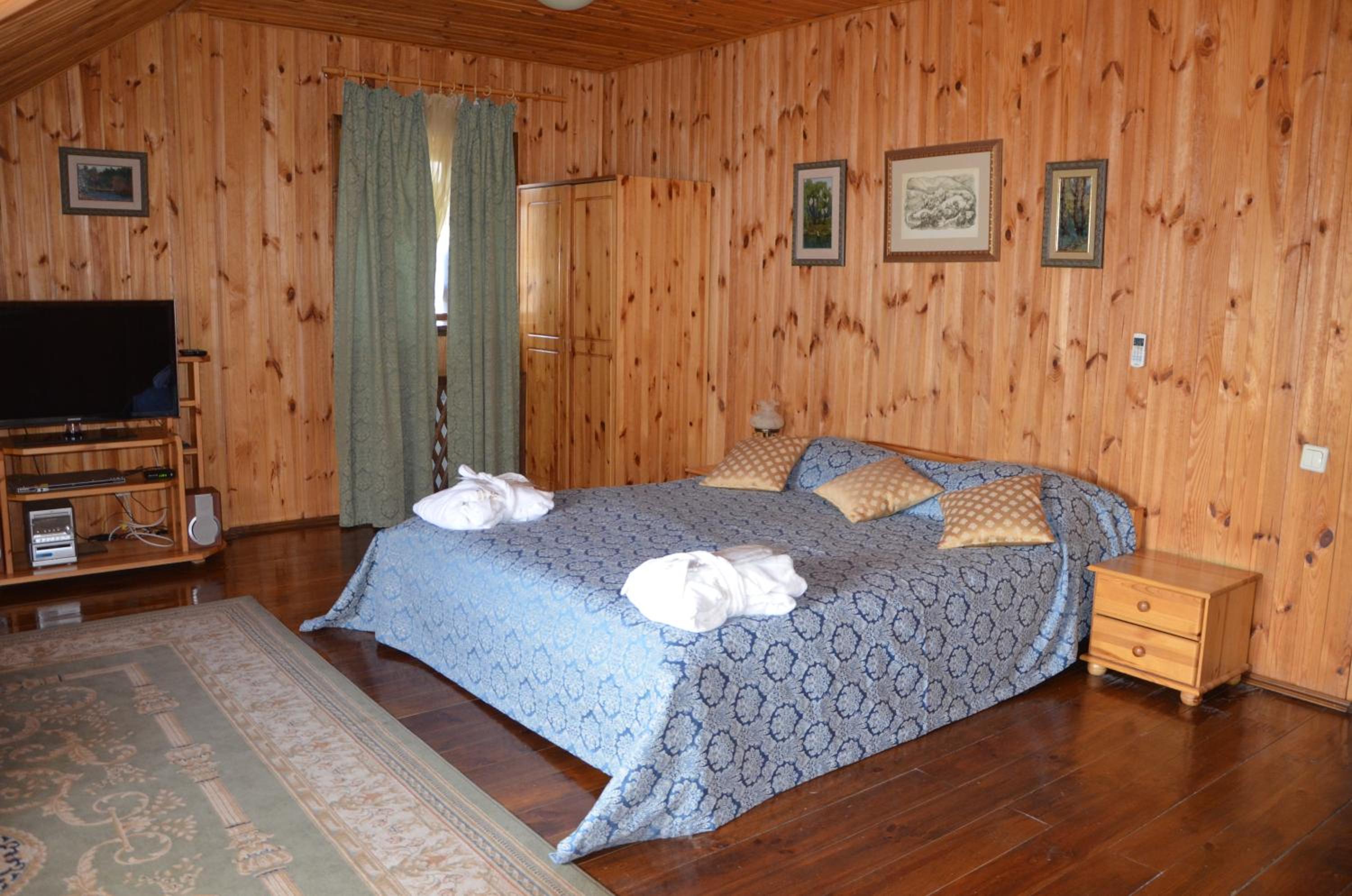 Large Double Room photo 1