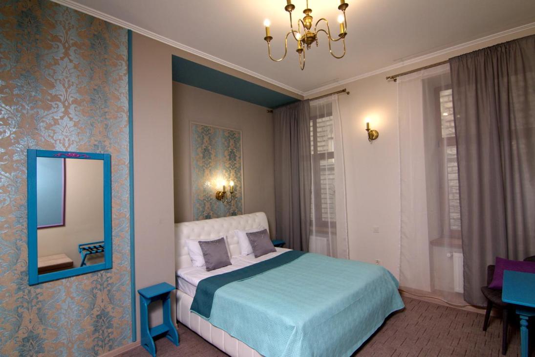 Large Single Room