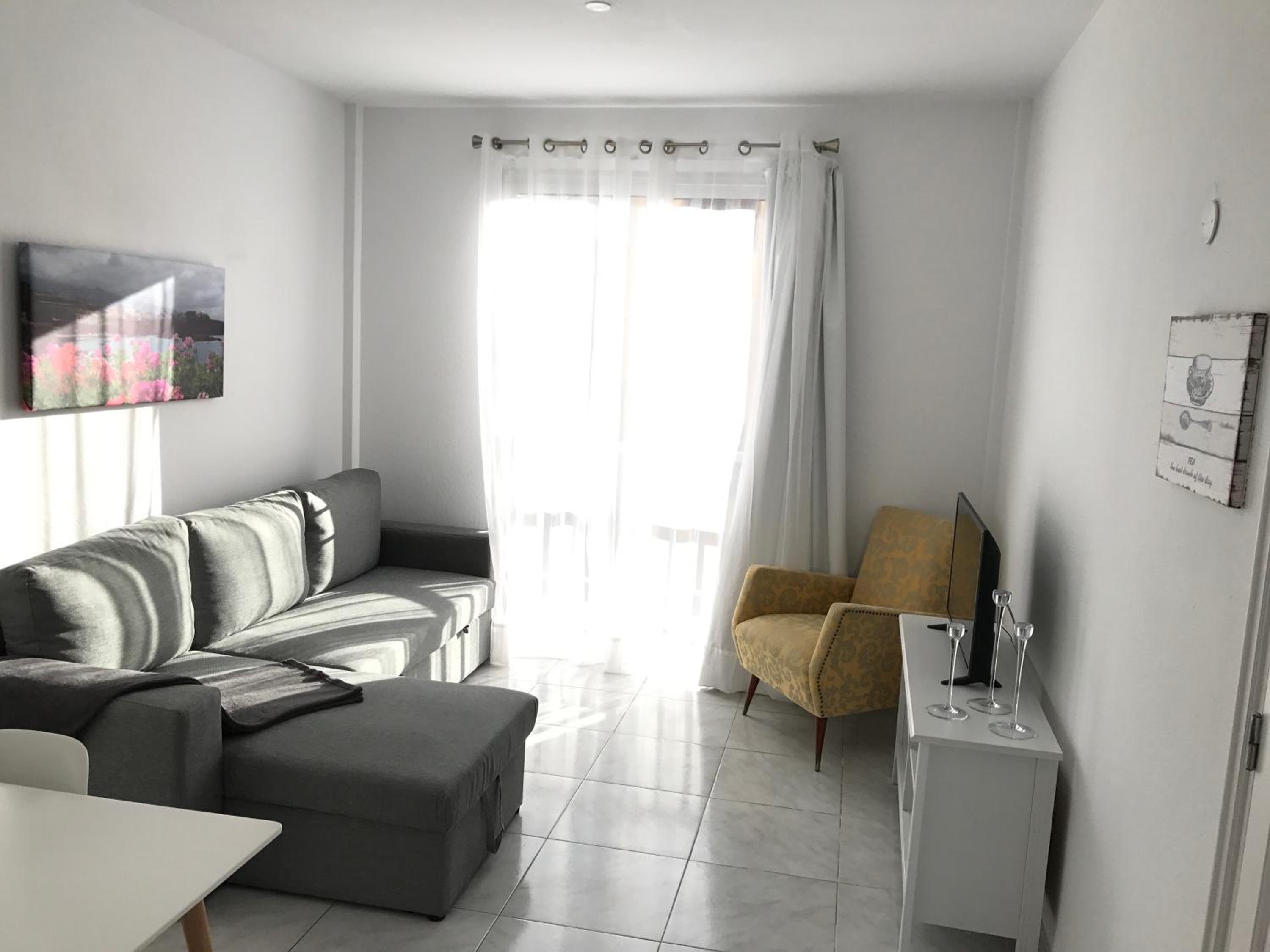 One-Bedroom Apartment - Sea Side photo 2