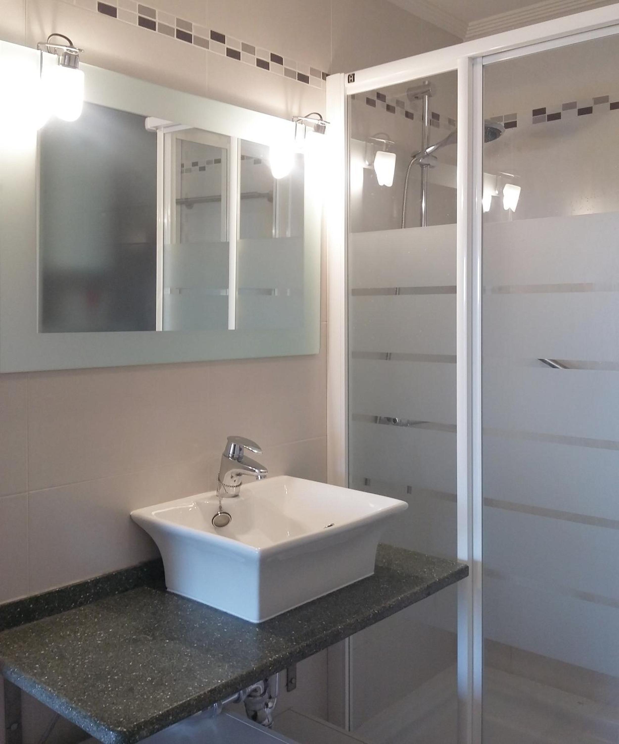 Apartment with Sea View - Photo 7