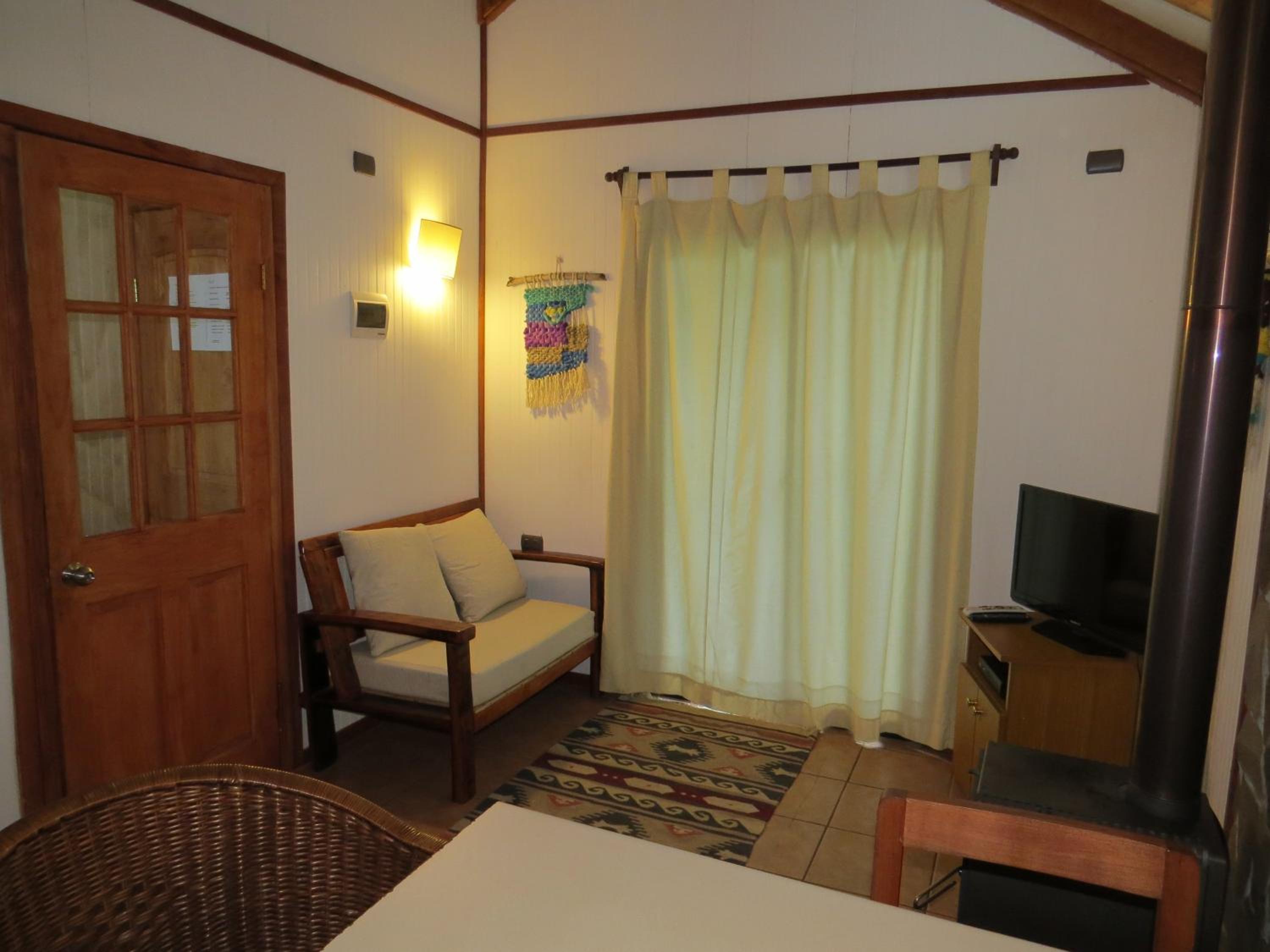 One-Bedroom Bungalow photo 1