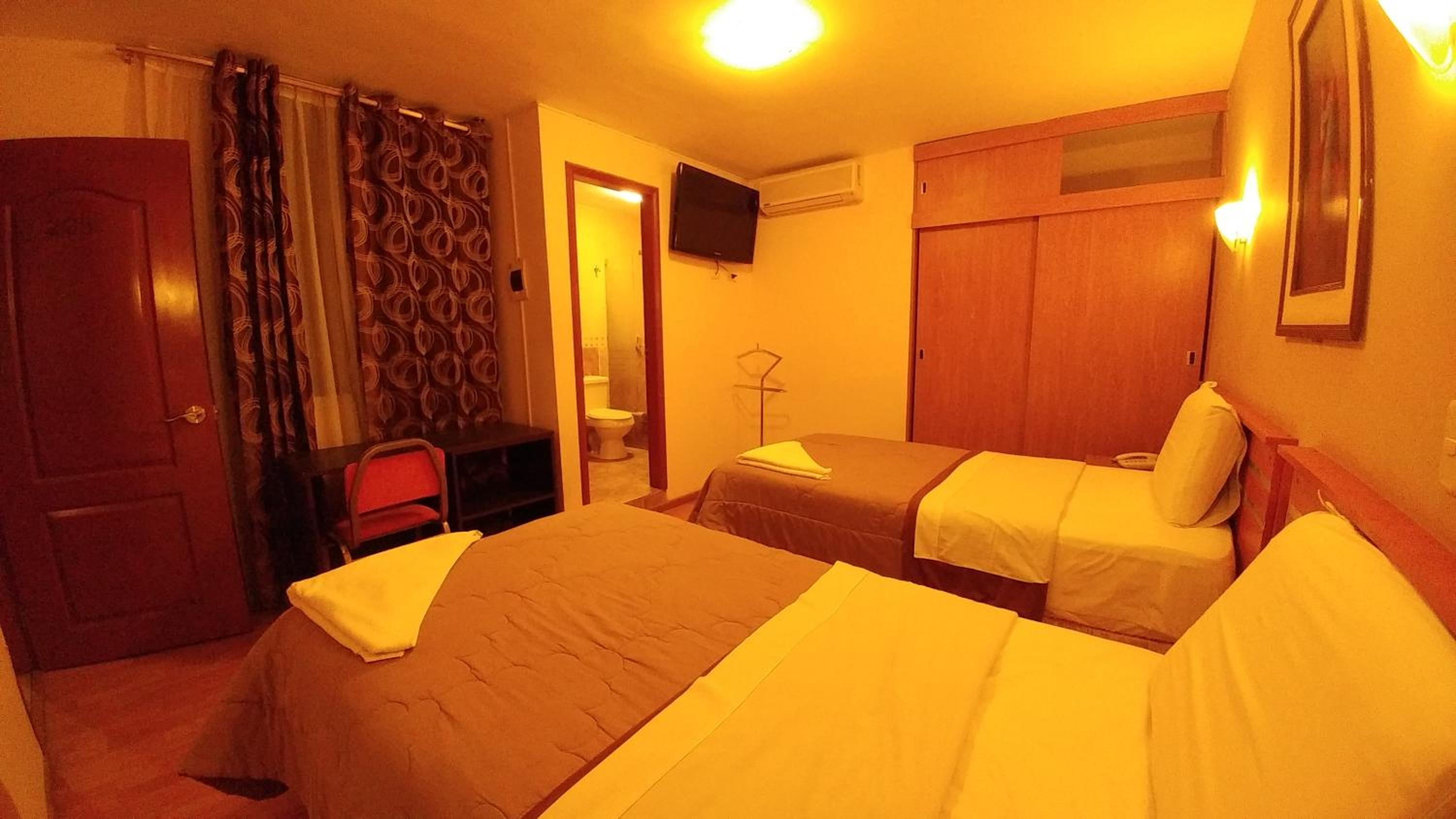 Standard Twin Room photo 3