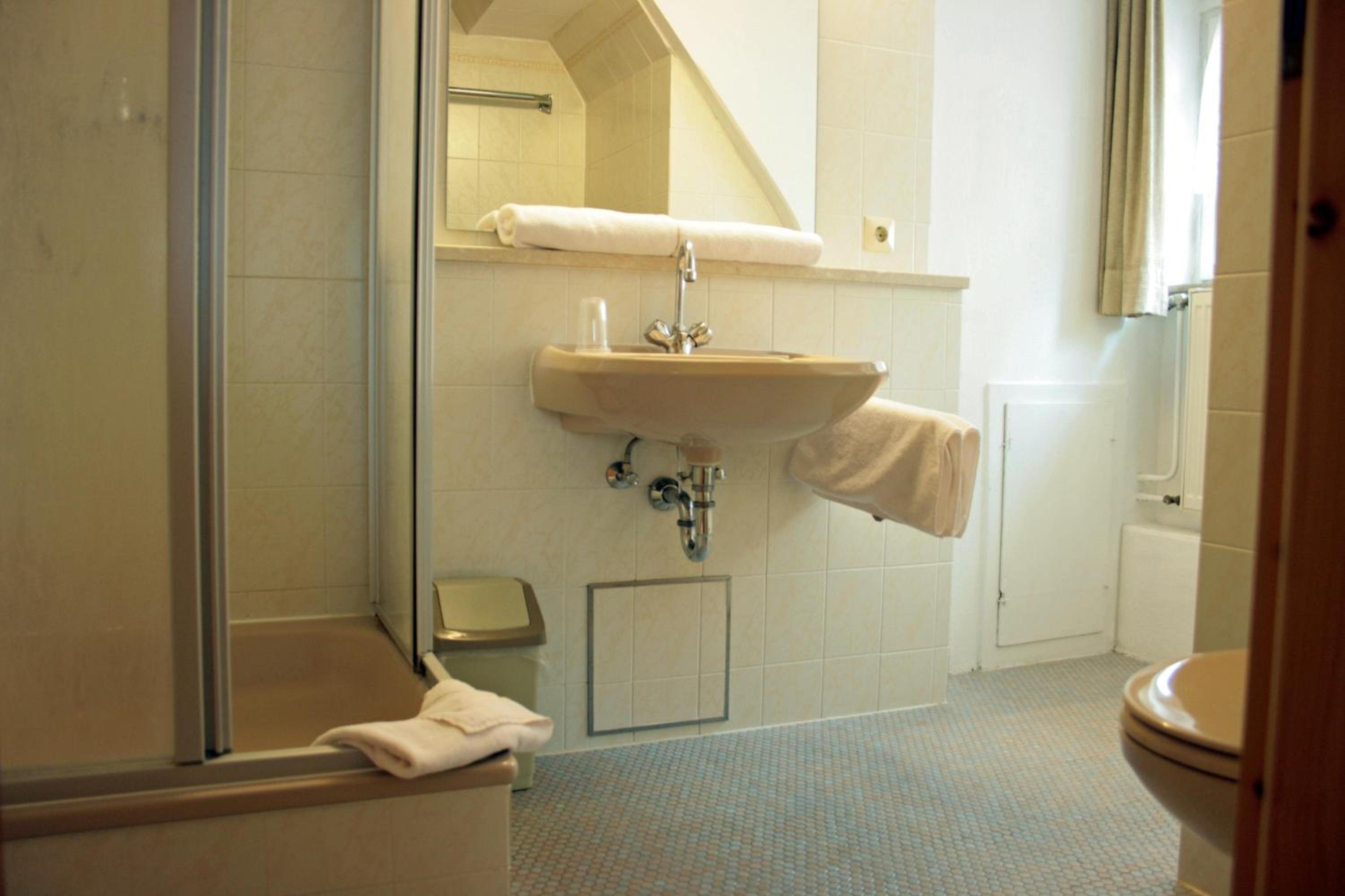 Triple Room - Photo 12