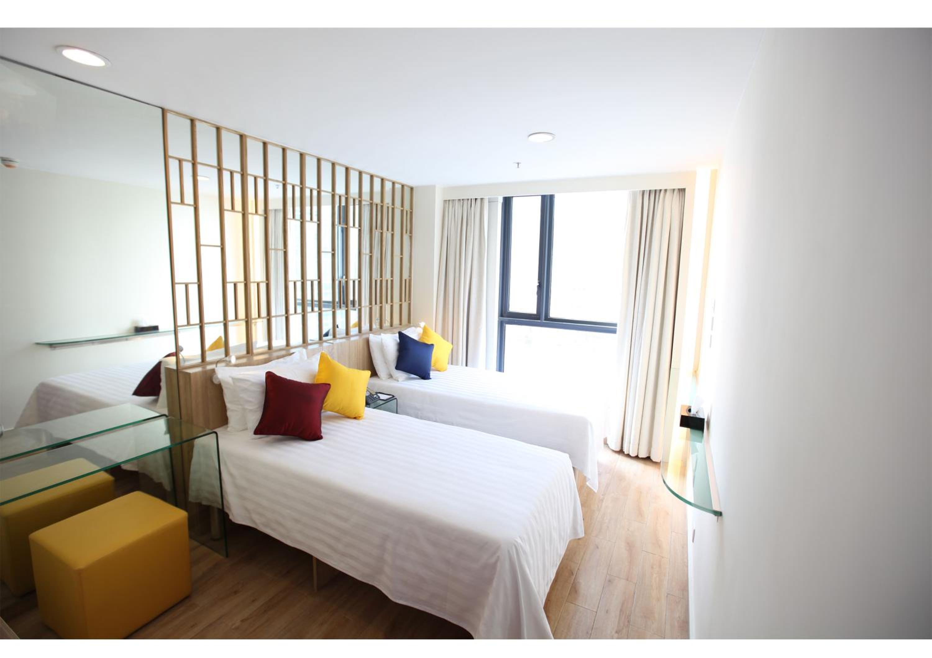 Superior City Twin Room - Upper Floors