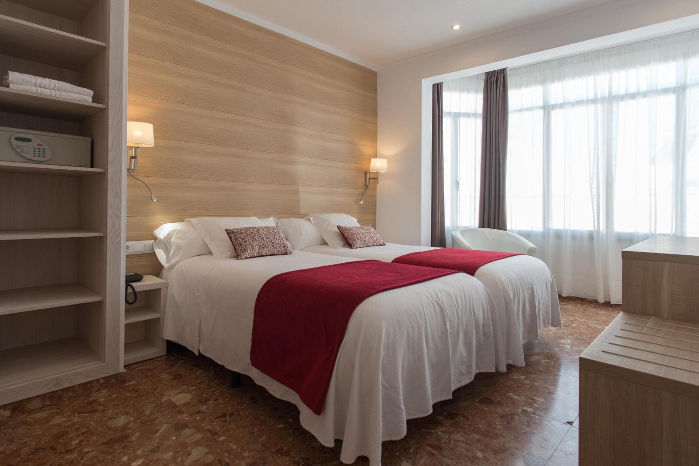 Superior Double or Twin Room photo 2