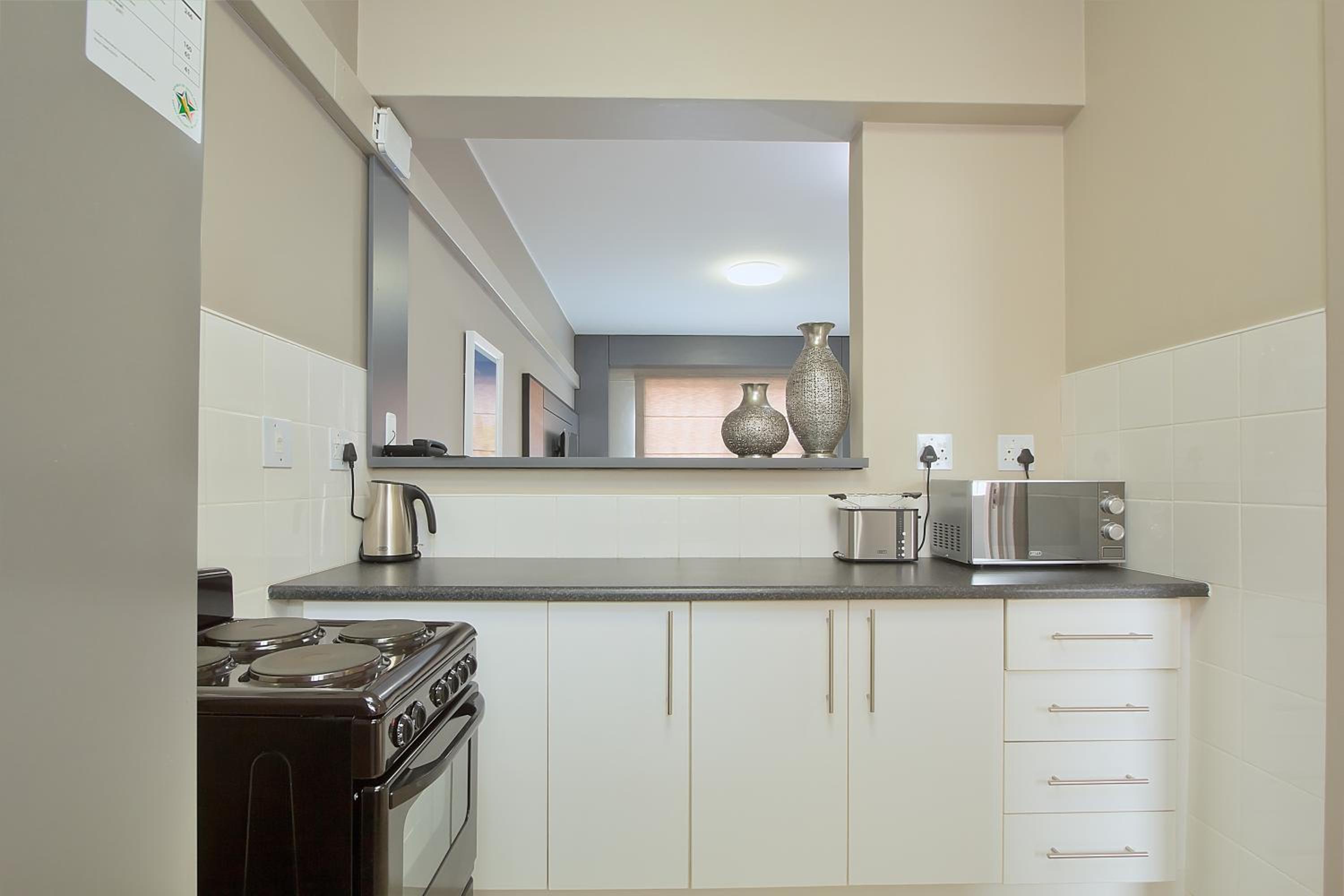 One-Bedroom Apartment photo 3