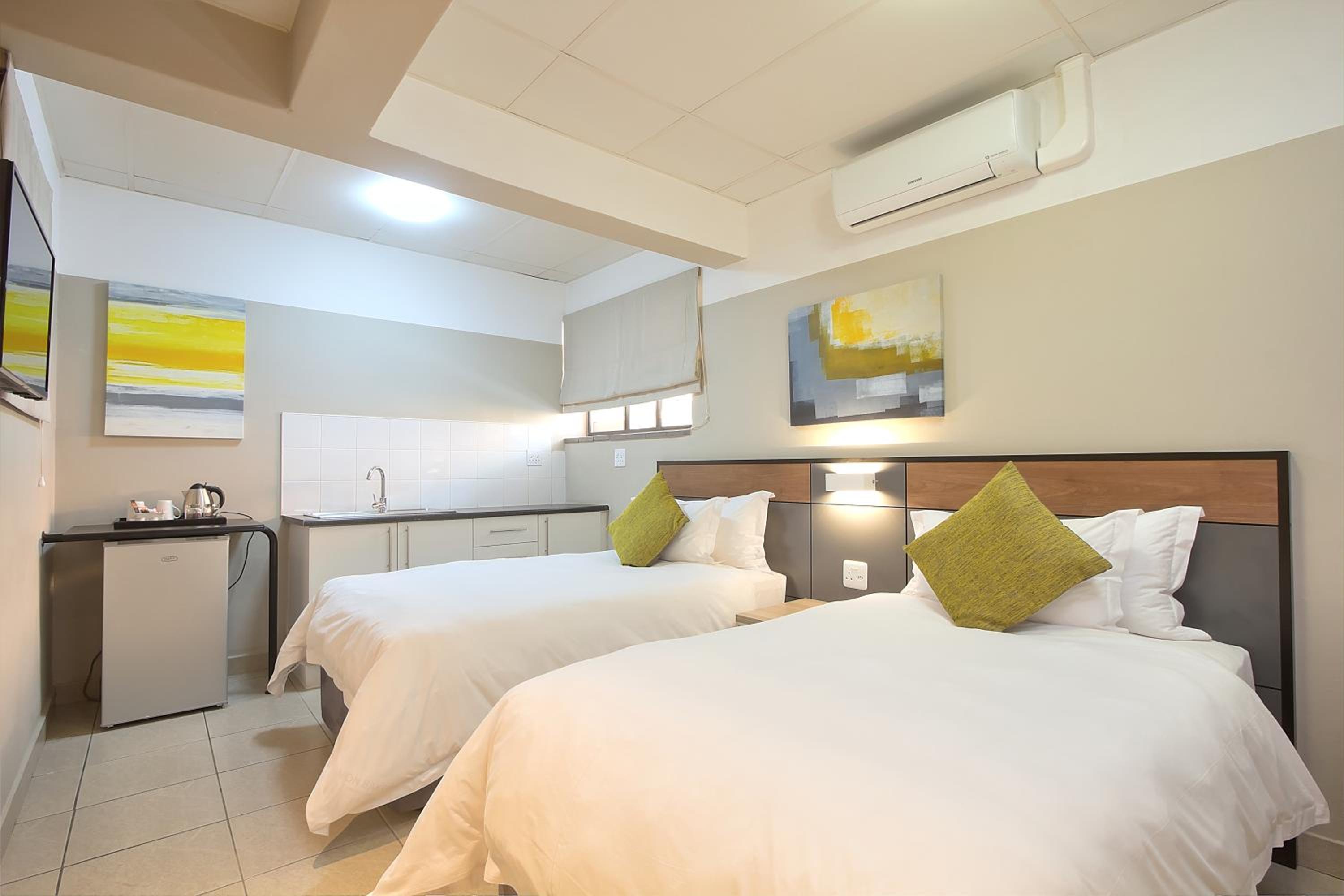 Deluxe Double or Twin Room photo 2