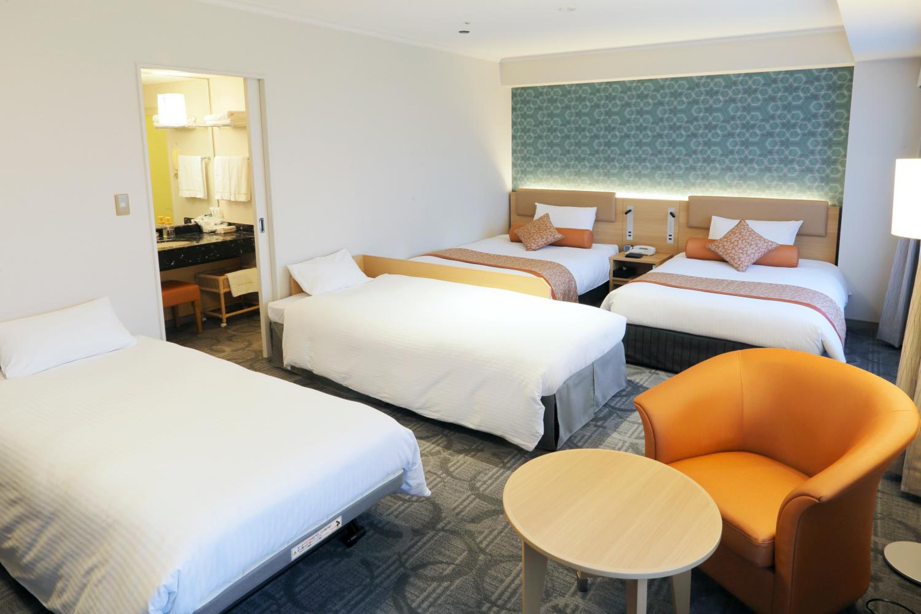 Deluxe Twin Room - Non-Smoking - Photo 9