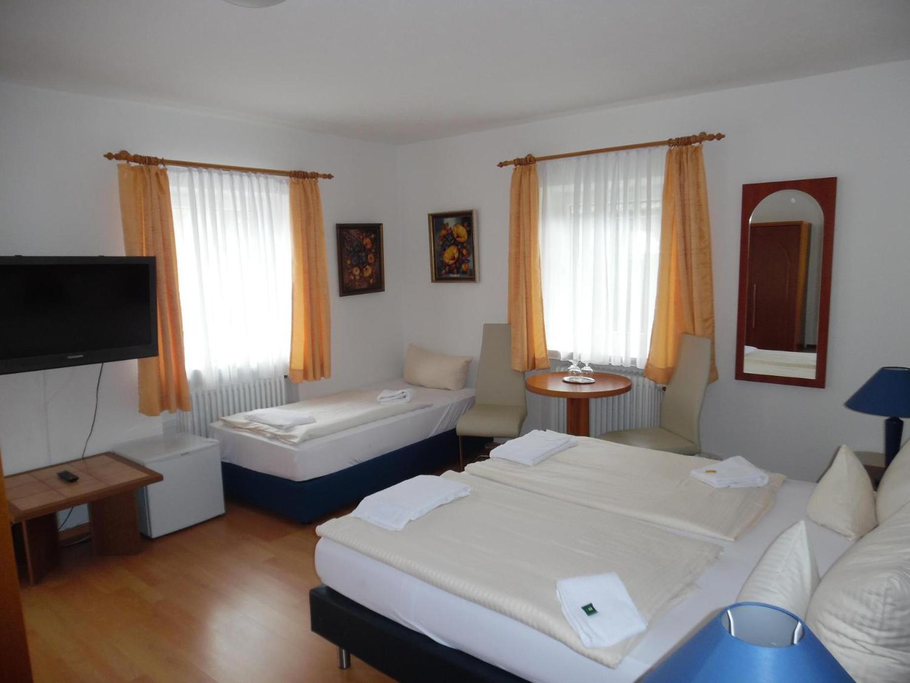 Triple Room