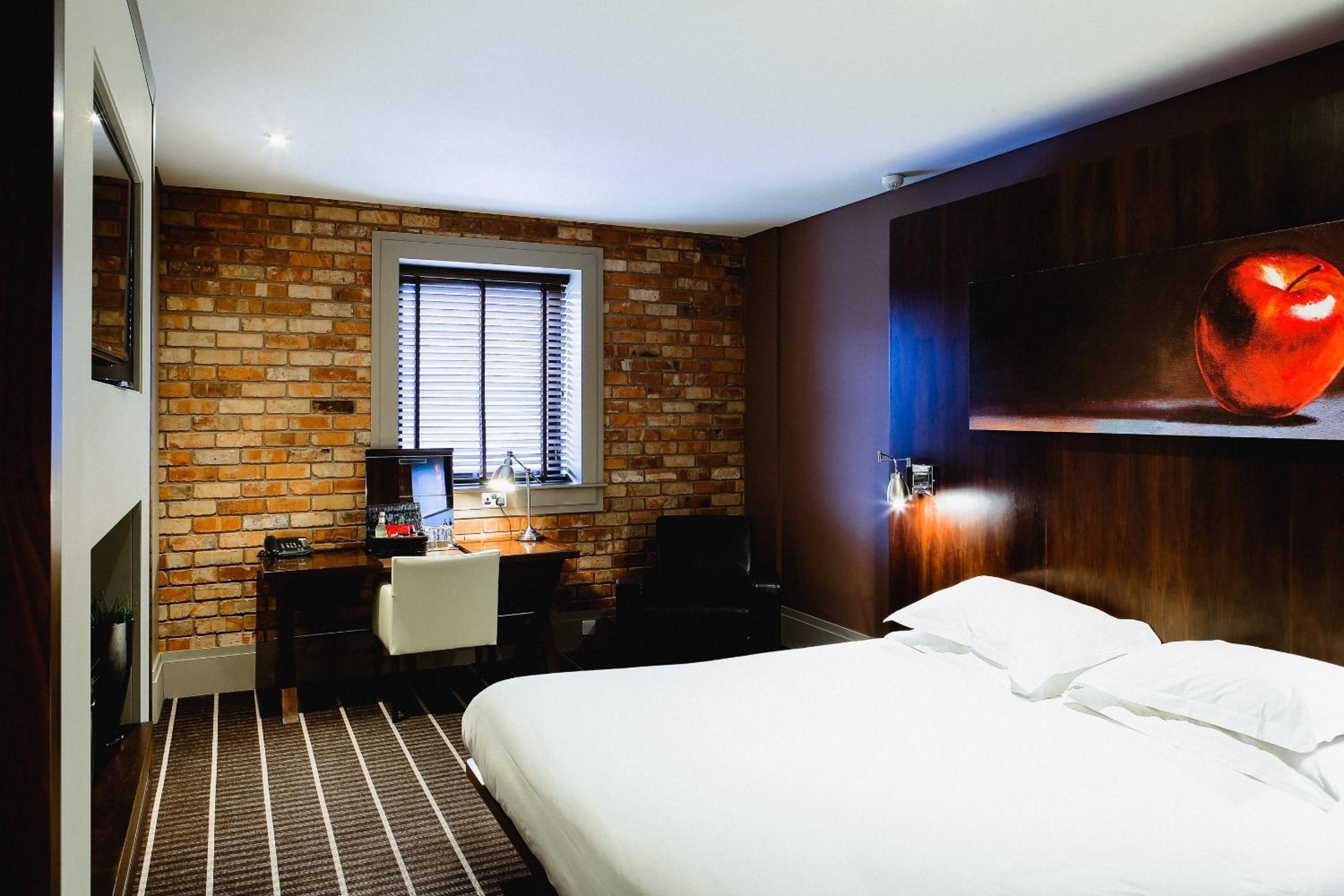 Twin Room - Disability Access - Photo 1
