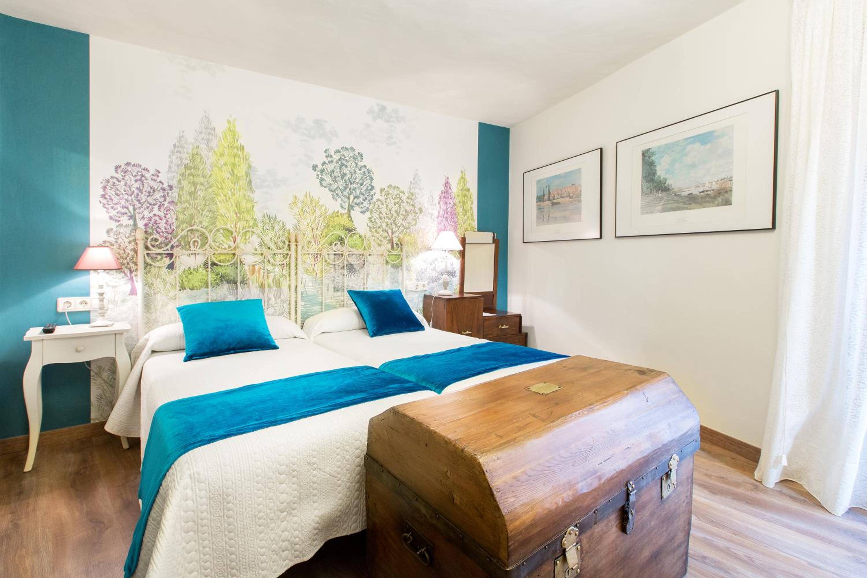 Twin Room with Bathroom photo 3