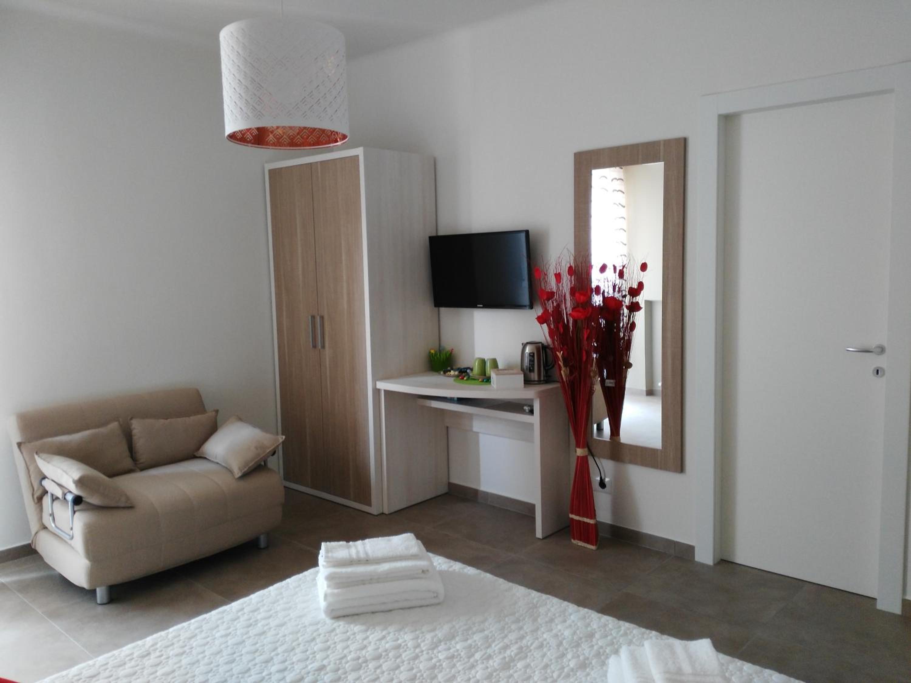 Double Room with Balcony photo 3