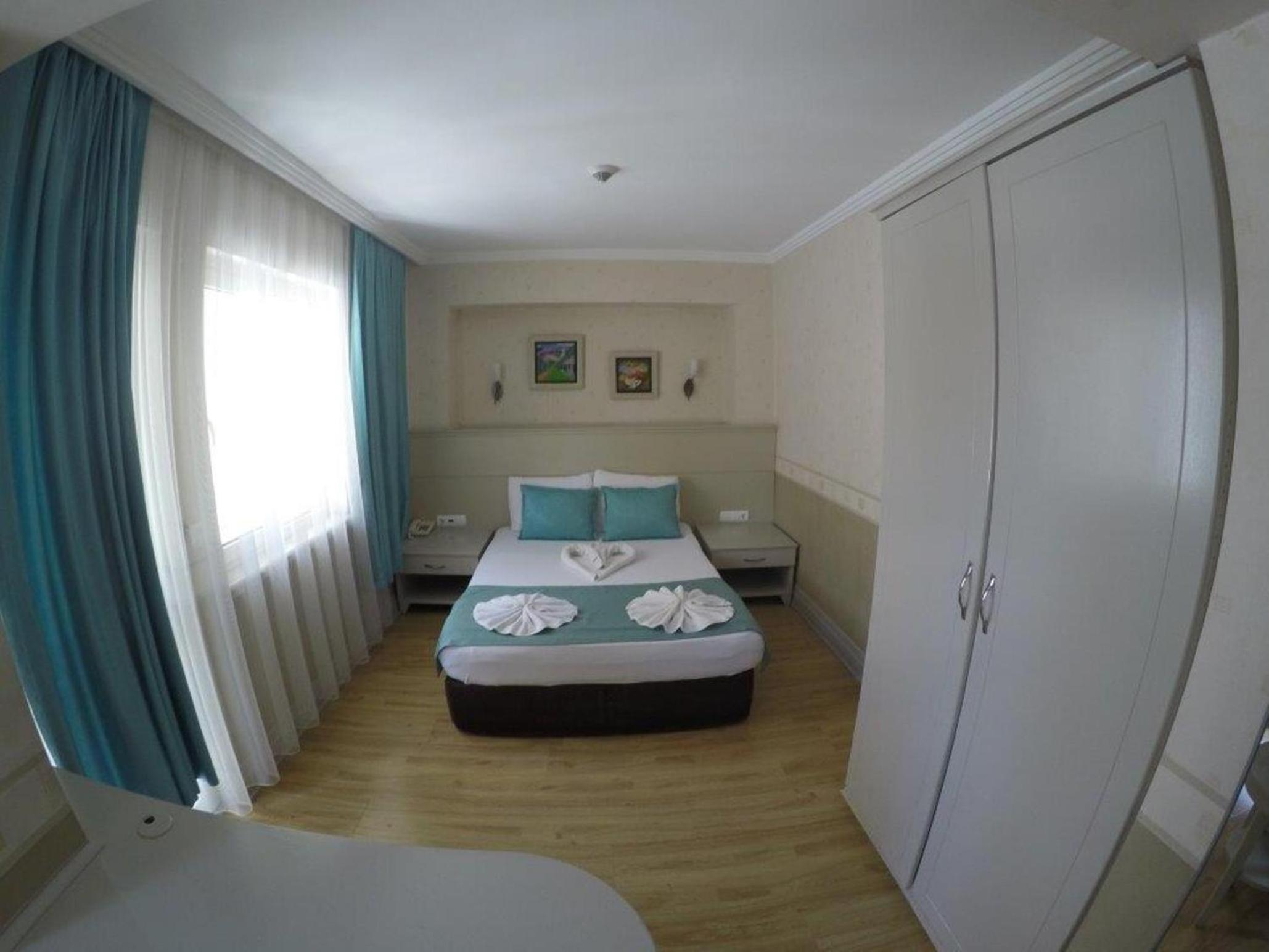 Standard Triple Room photo 2
