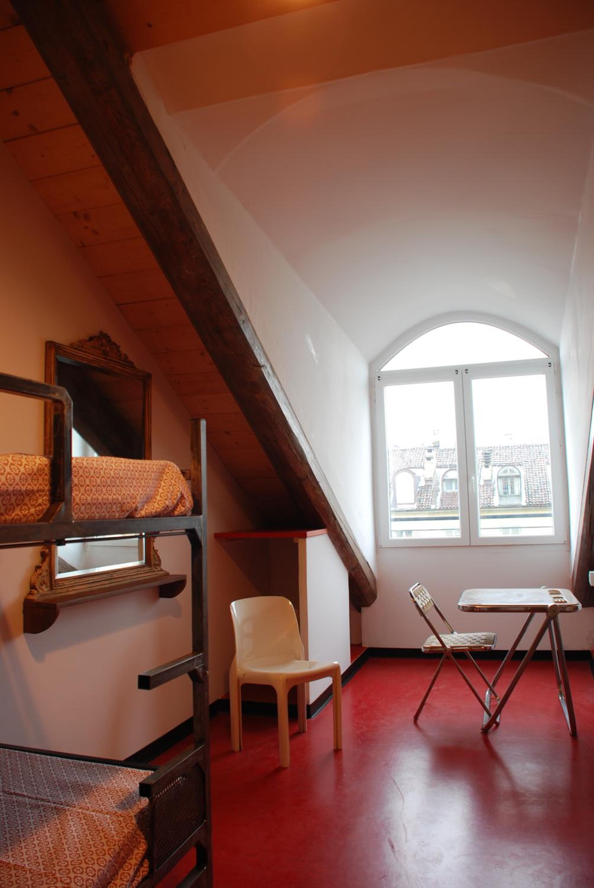 Bed in 4-Bed Mixed Dormitory Room photo 1