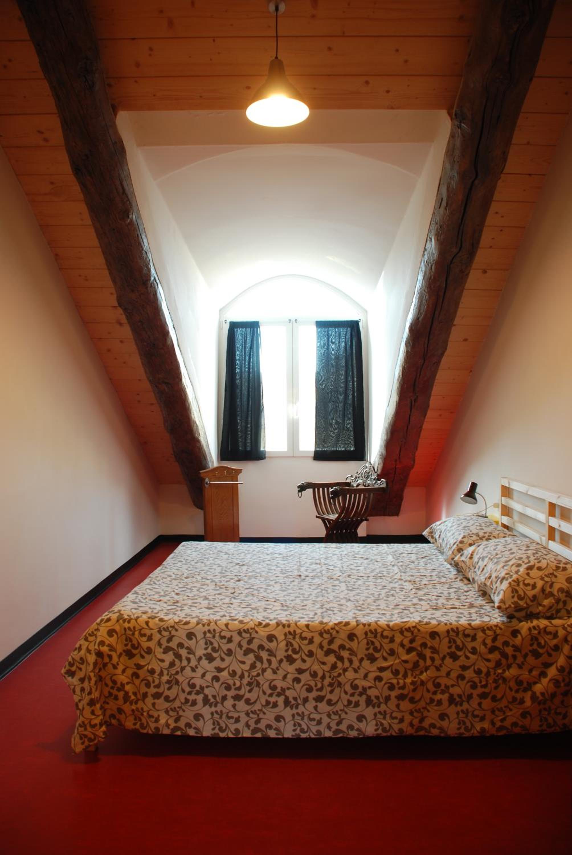 Double Room with Shared Bathroom photo 1
