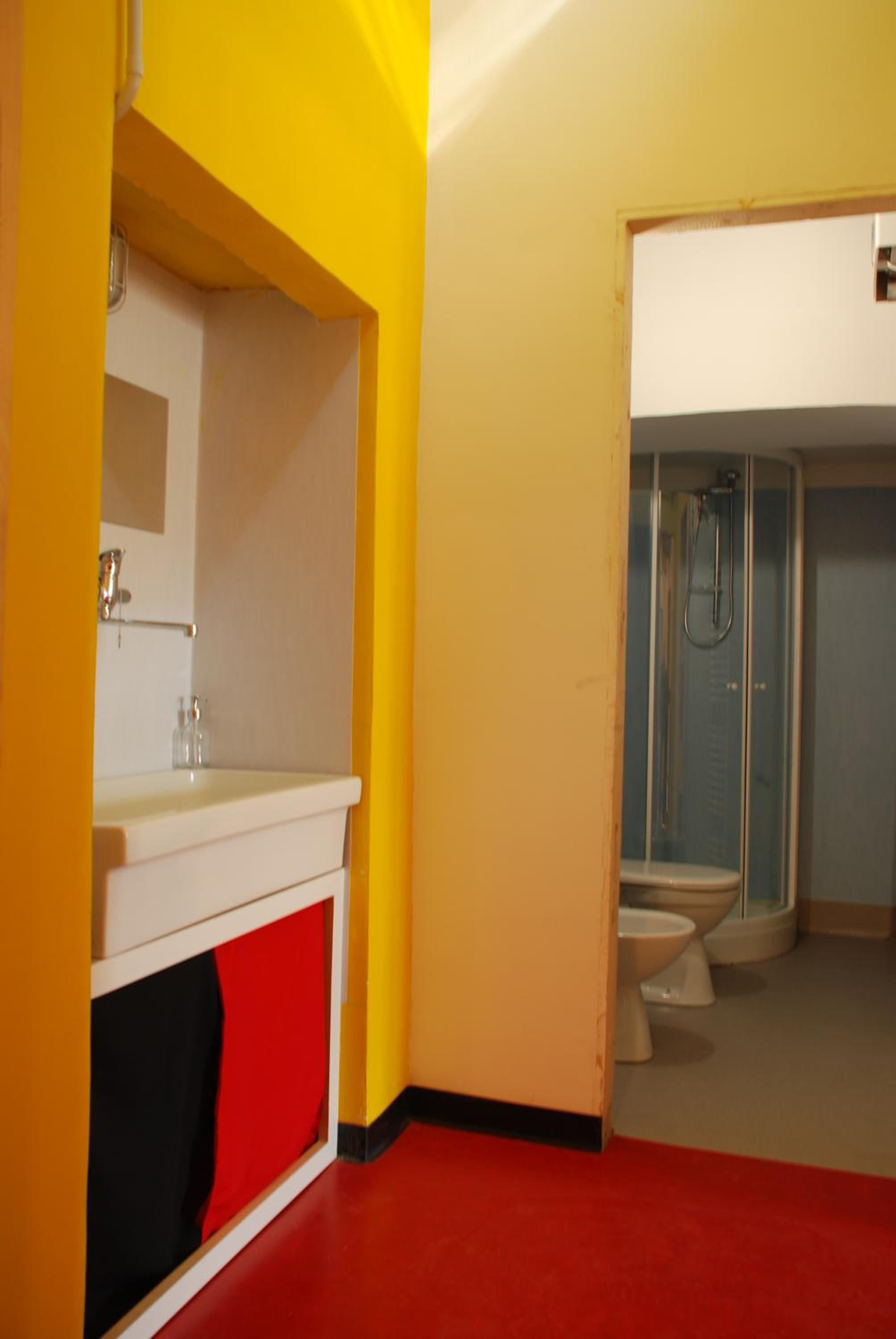 Bed in 4-Bed Mixed Dormitory Room photo 2