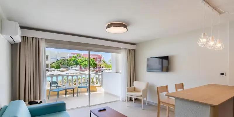 Classic Suite with Pool View